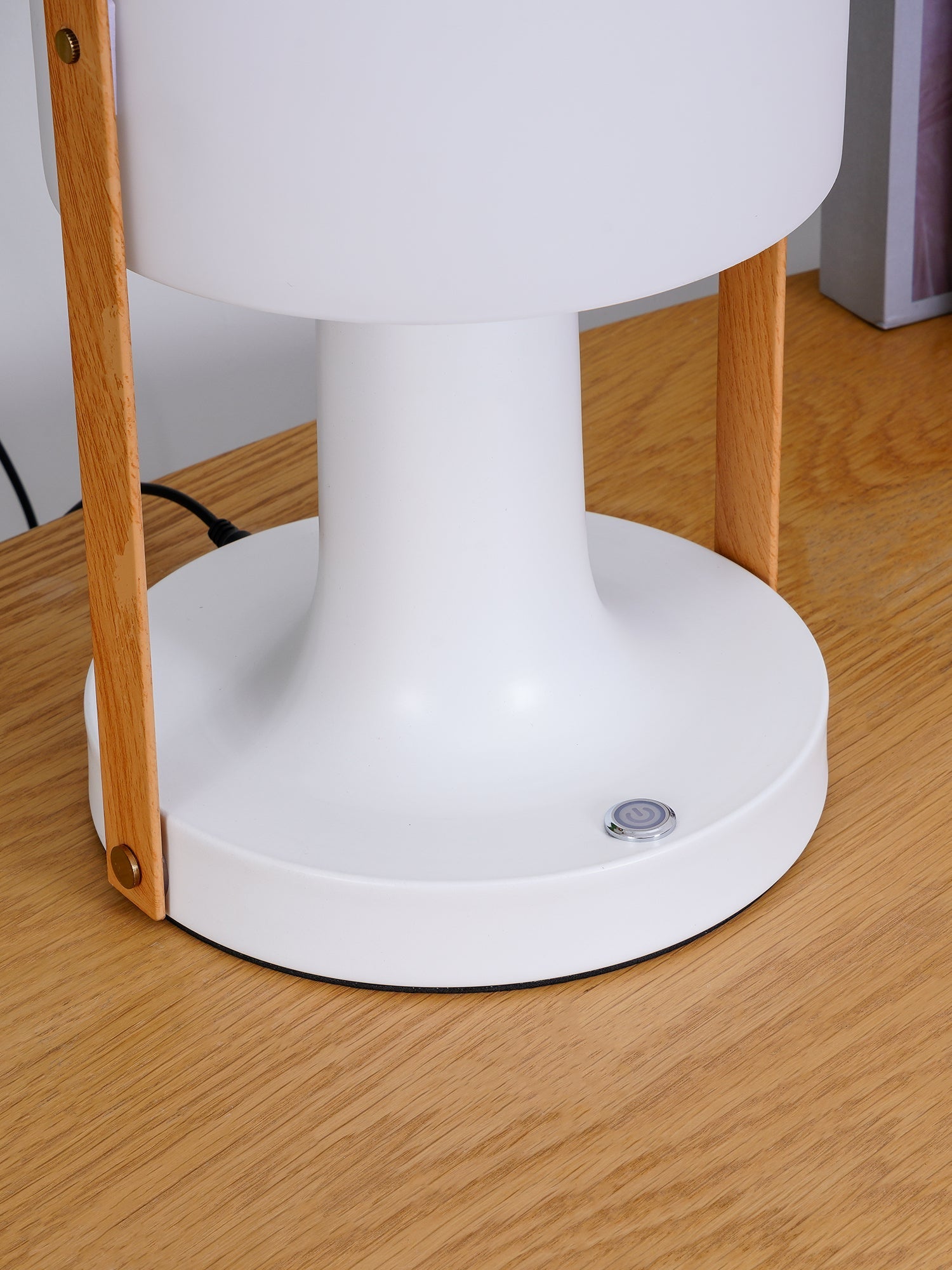 Nerys Scandinavian Table Lamp-Neutral Decor