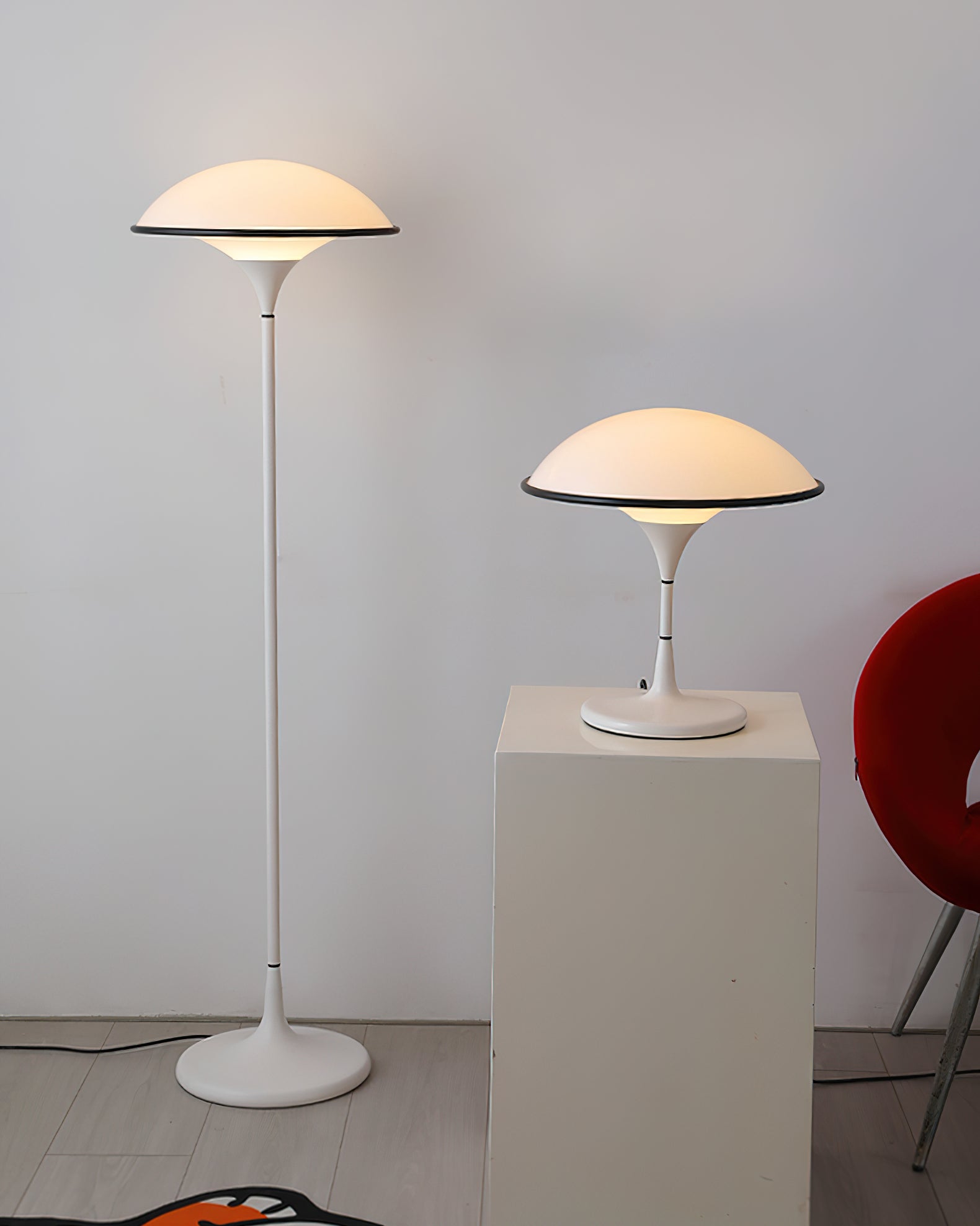 Revenor Acrylic Futuristic Table Lamp-Neutral Decor