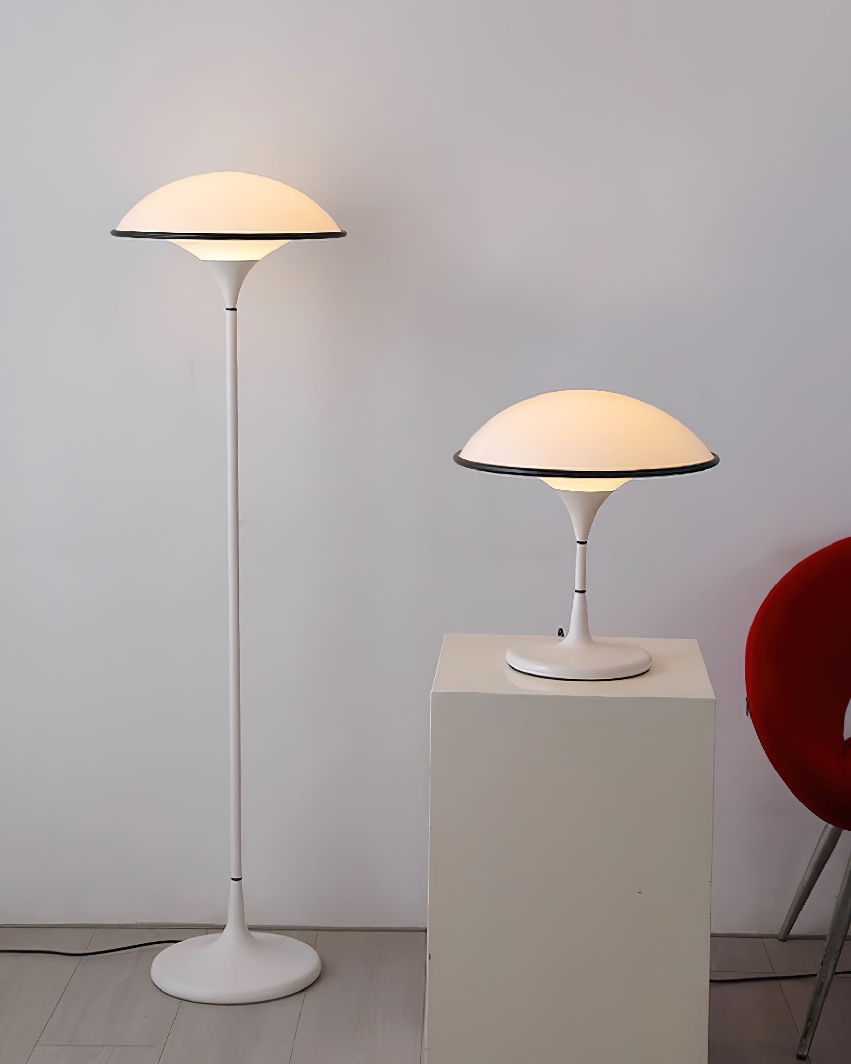 Revenor Acrylic Futuristic Table Lamp-Neutral Decor