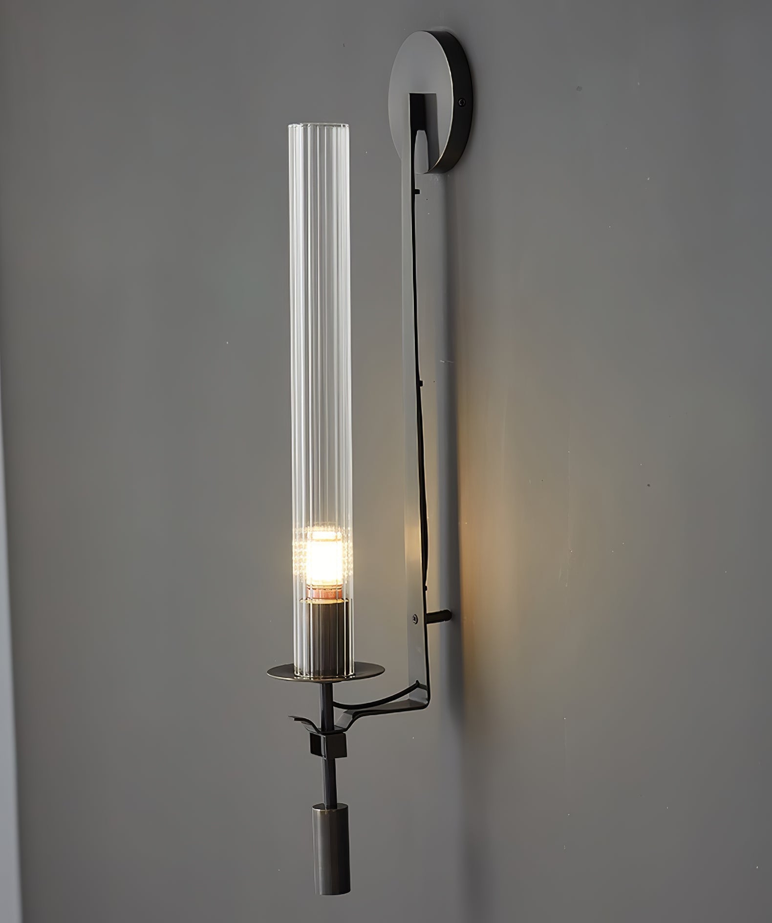 Lustra Wall Lamp Brass Minimalist Ribbed Glass-Neutral Decor