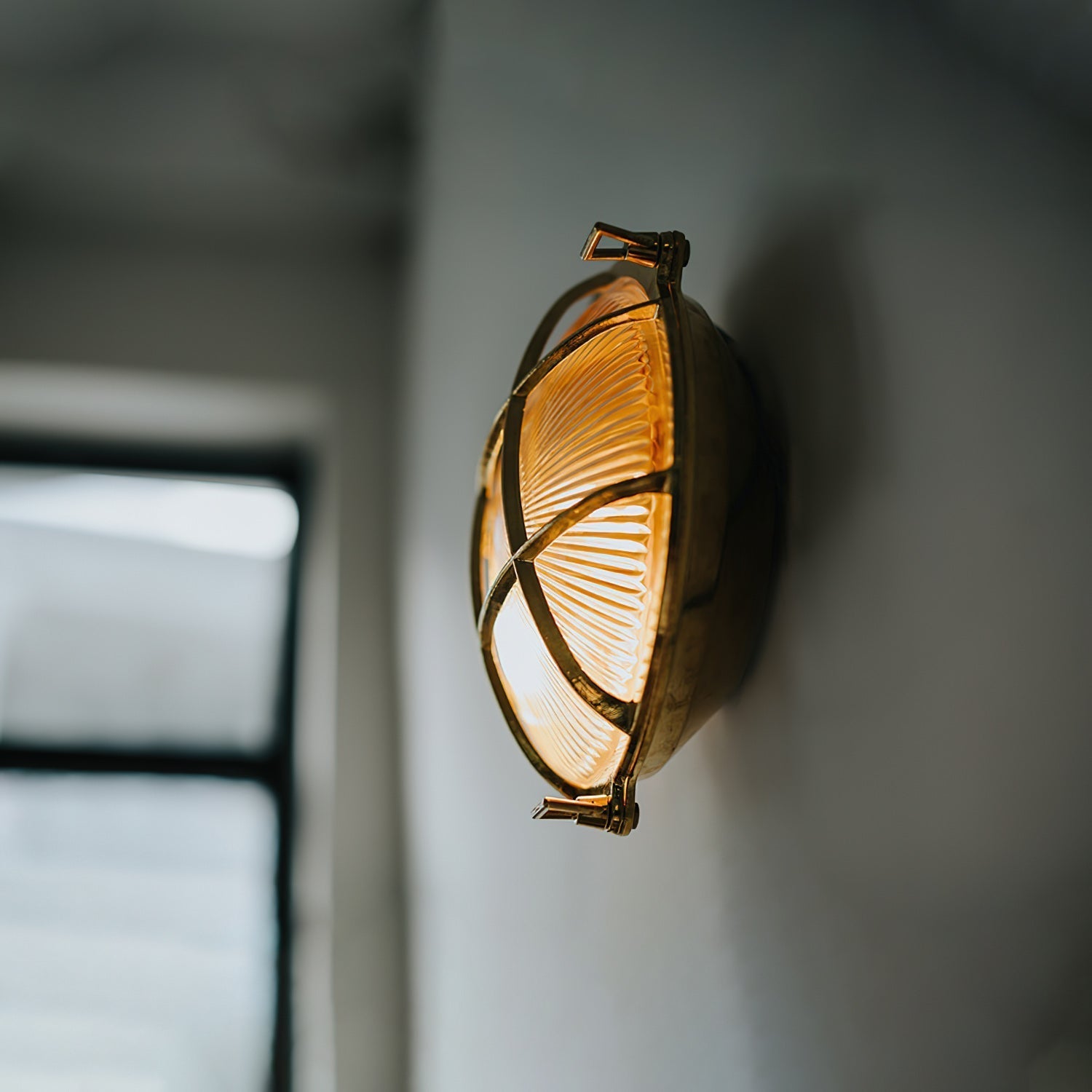Caspian Wall Lamp