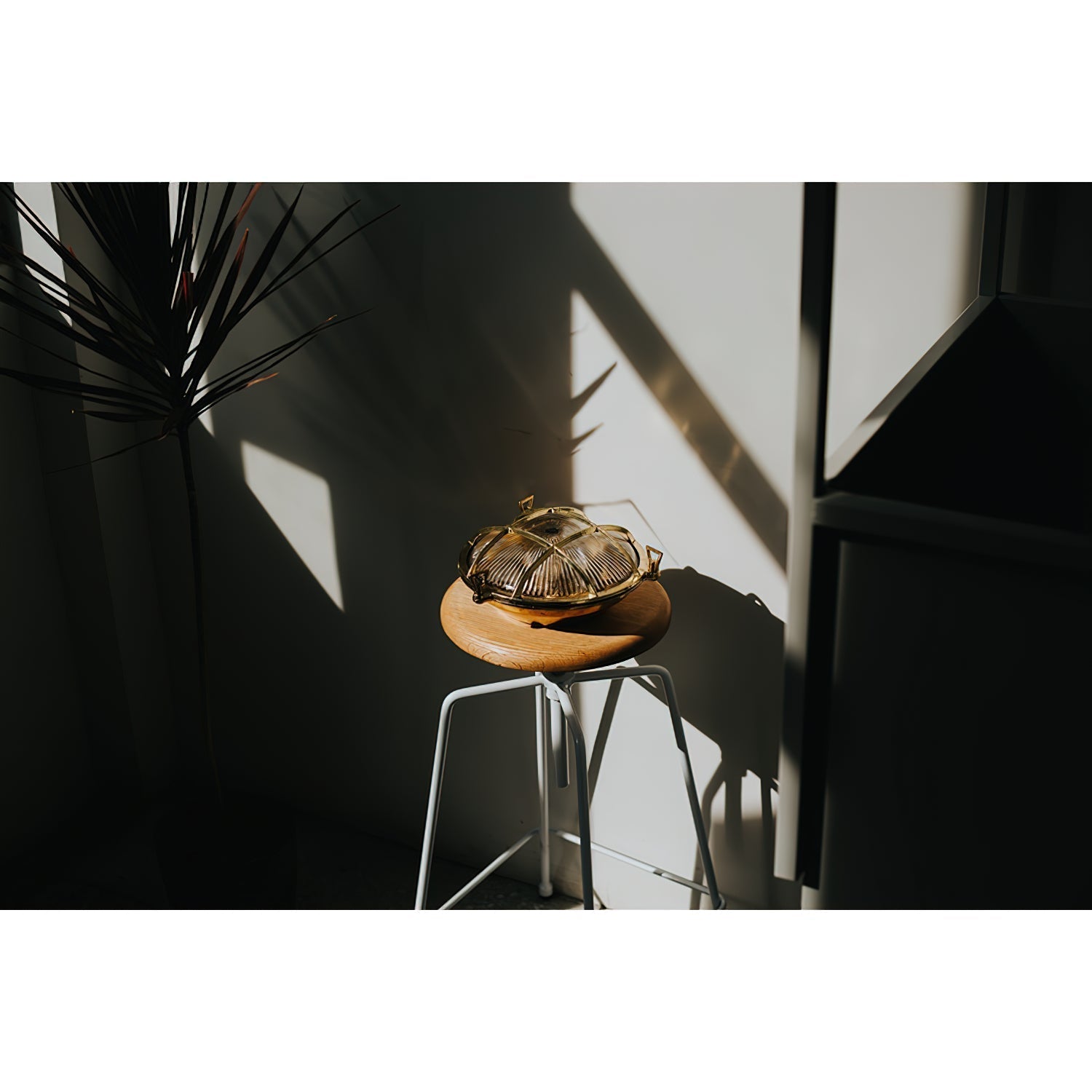 Caspian Wall Lamp