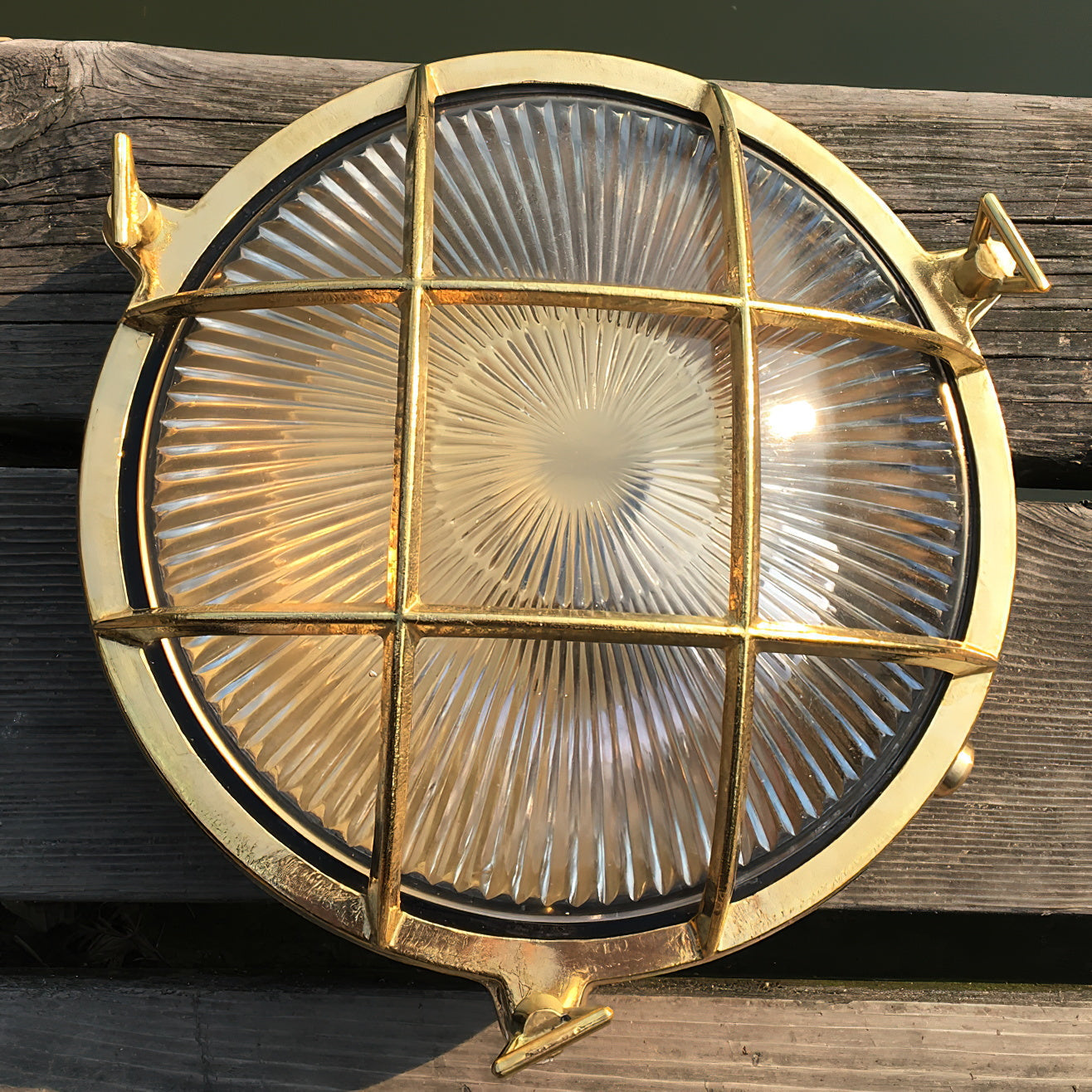 Caspian Wall Lamp
