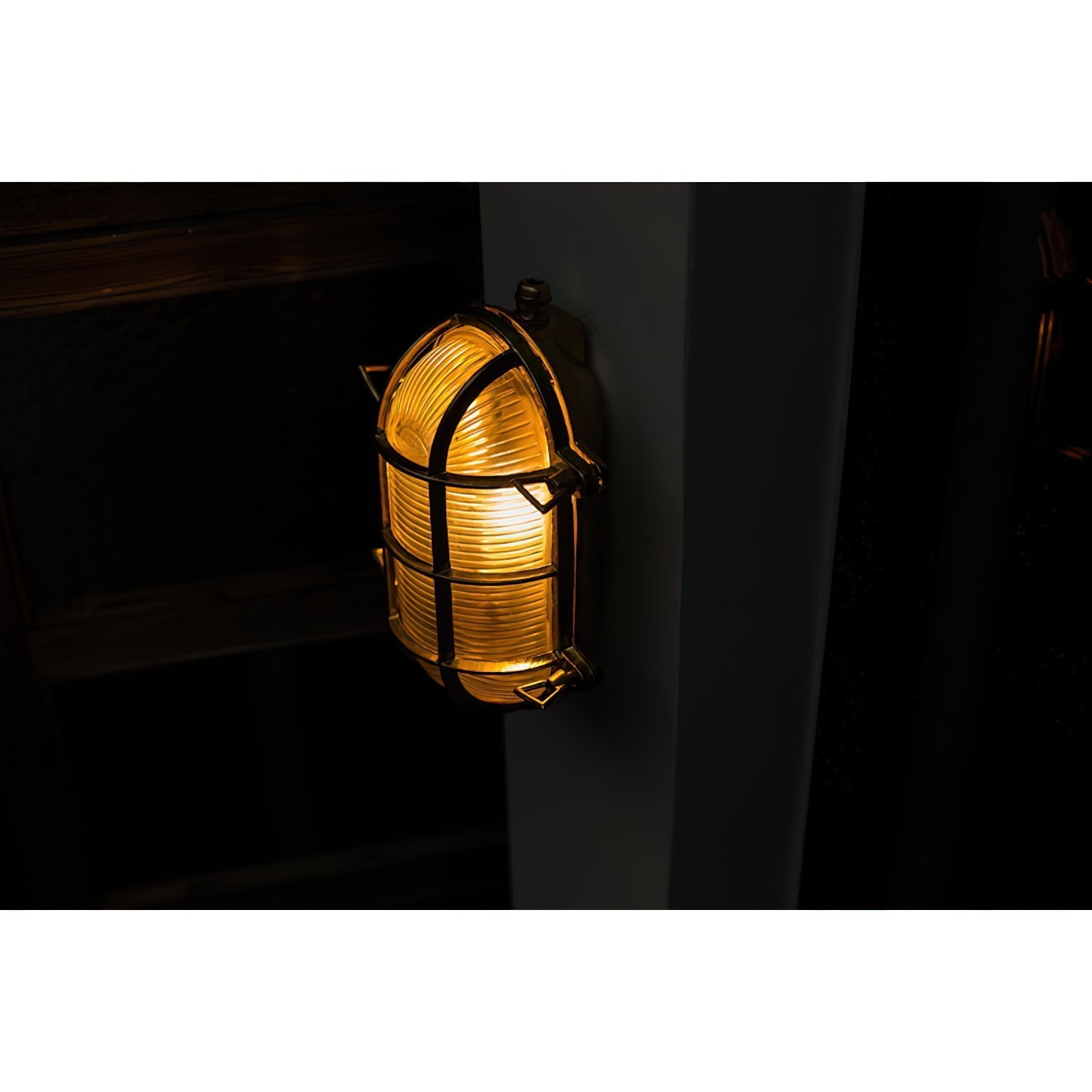 Caspian Wall Lamp