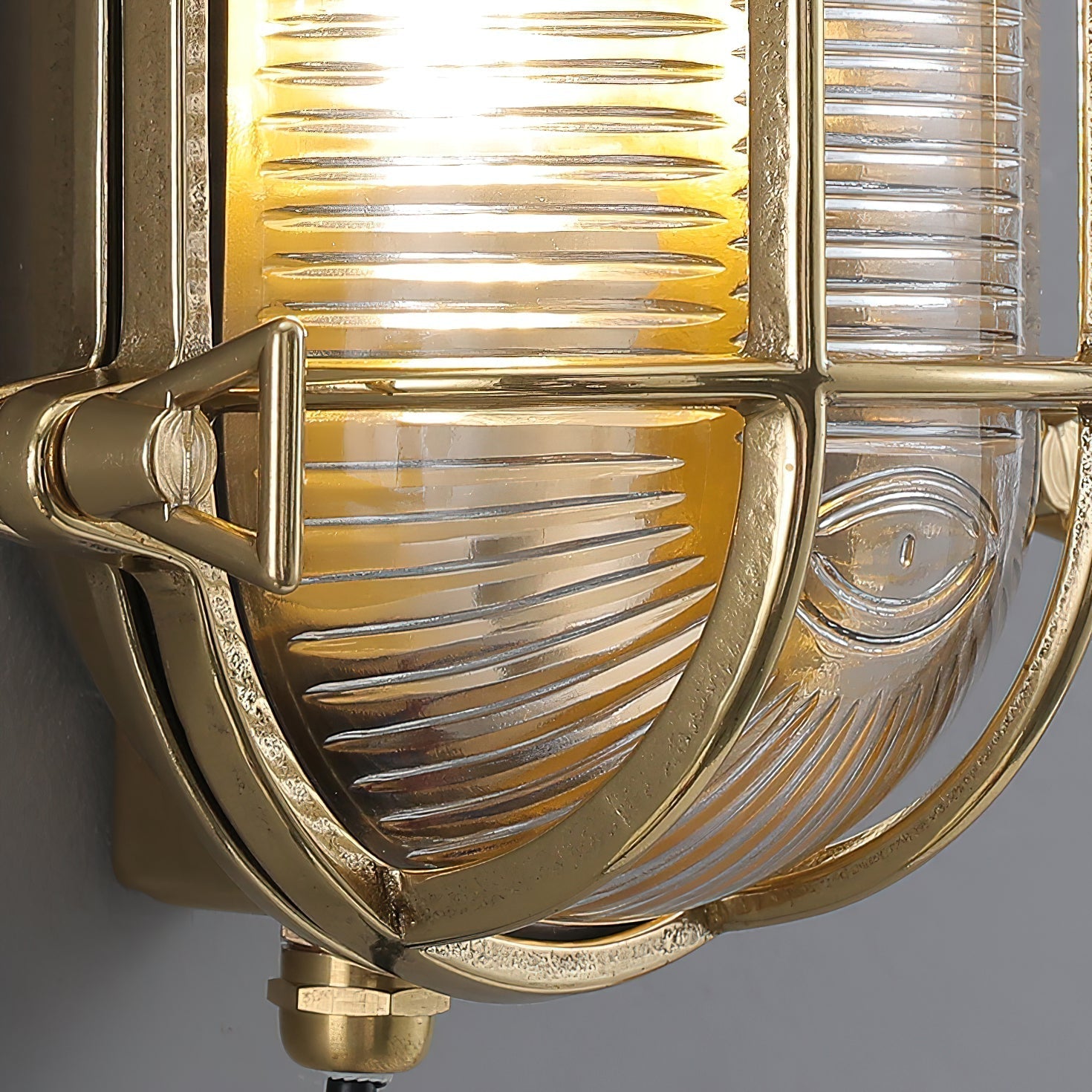 Caspian Wall Lamp