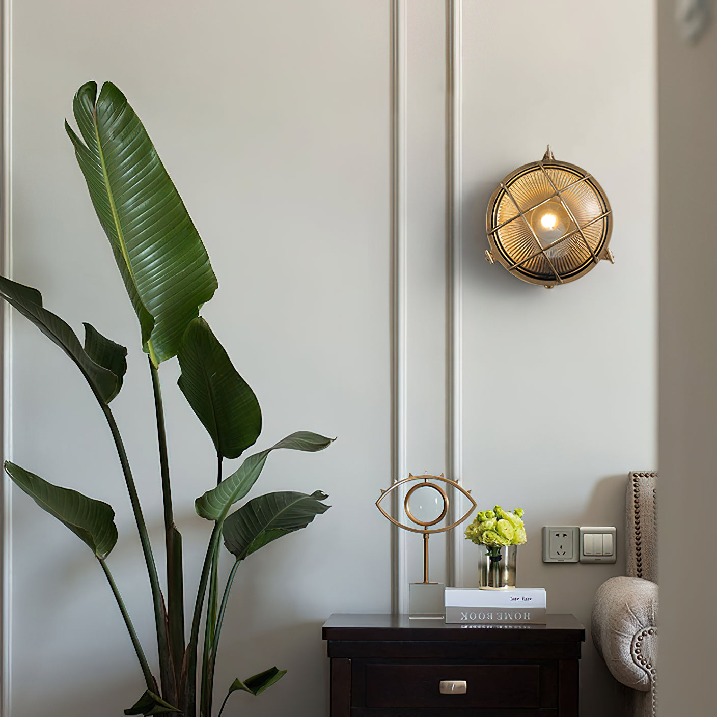 Caspian Wall Lamp