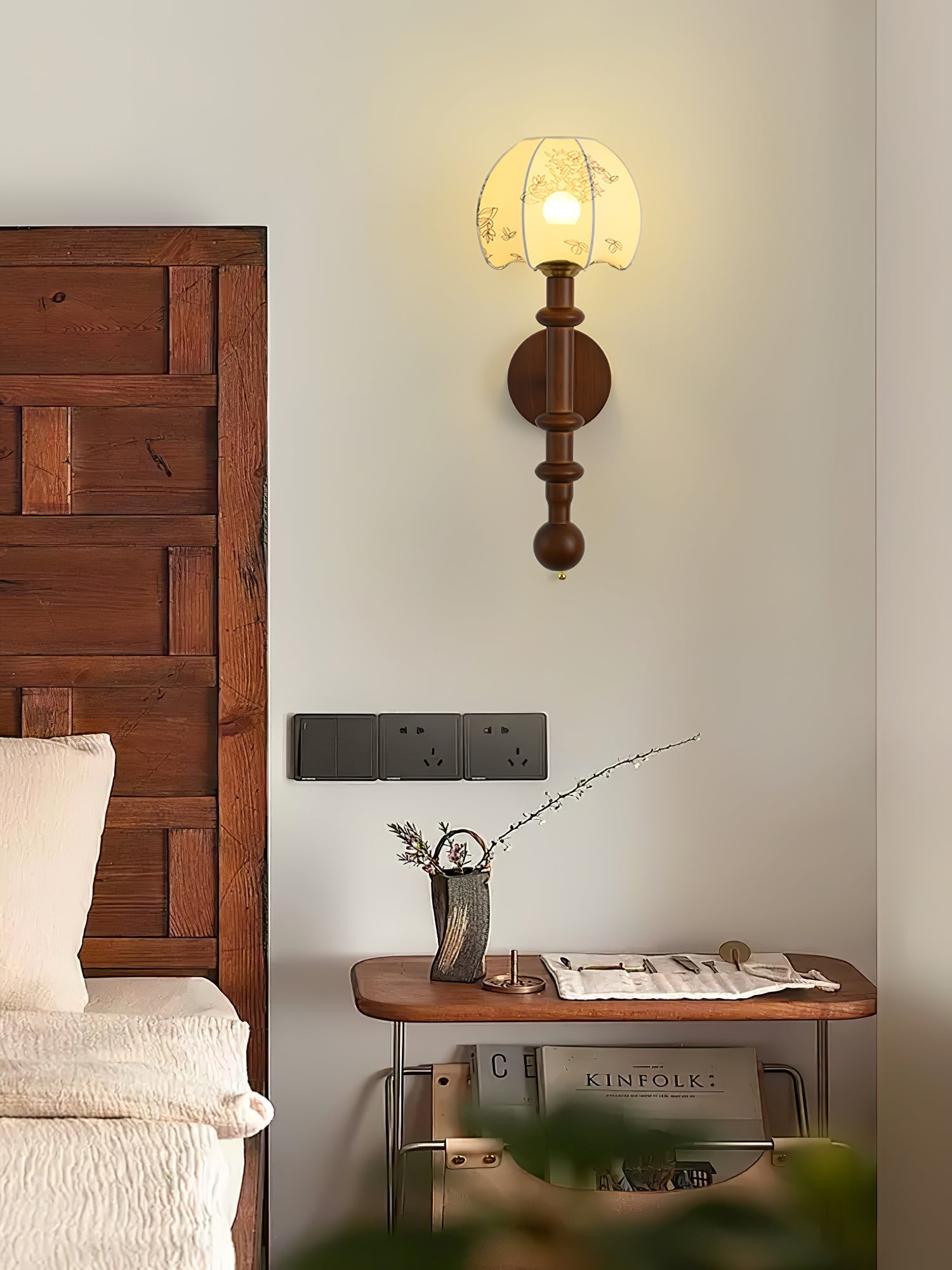 Hilda Roma Elegance Wood Sconce Wall lamp-Neutral Decor
