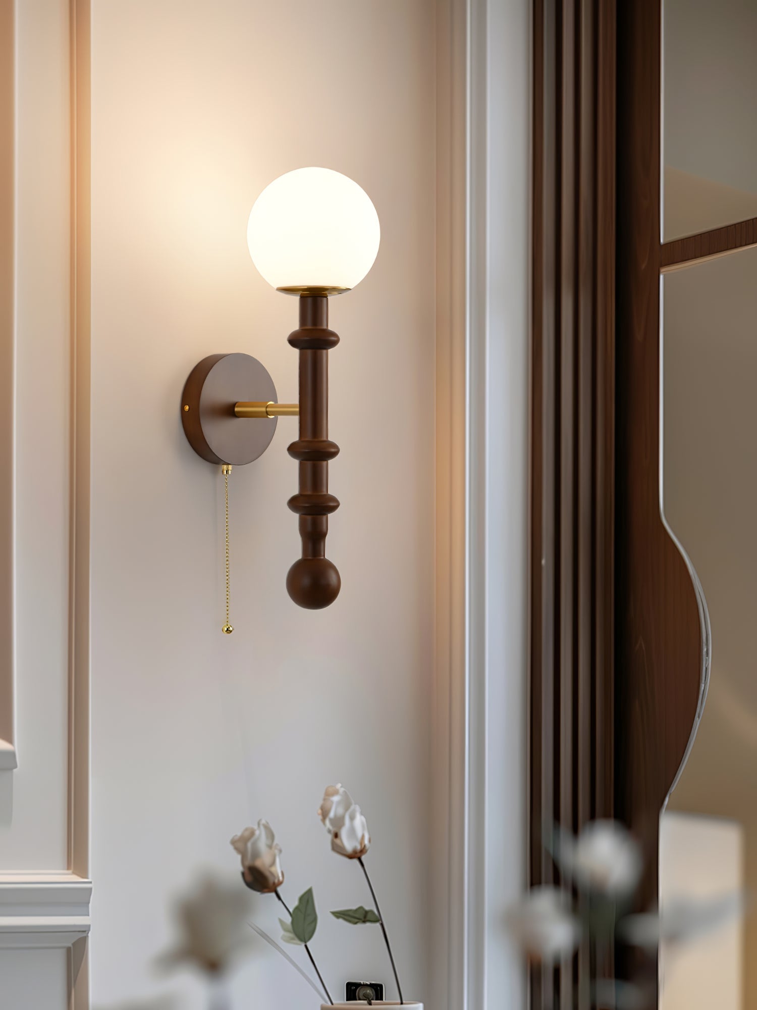 Hilda Roma Elegance Wood Sconce Wall lamp-Neutral Decor