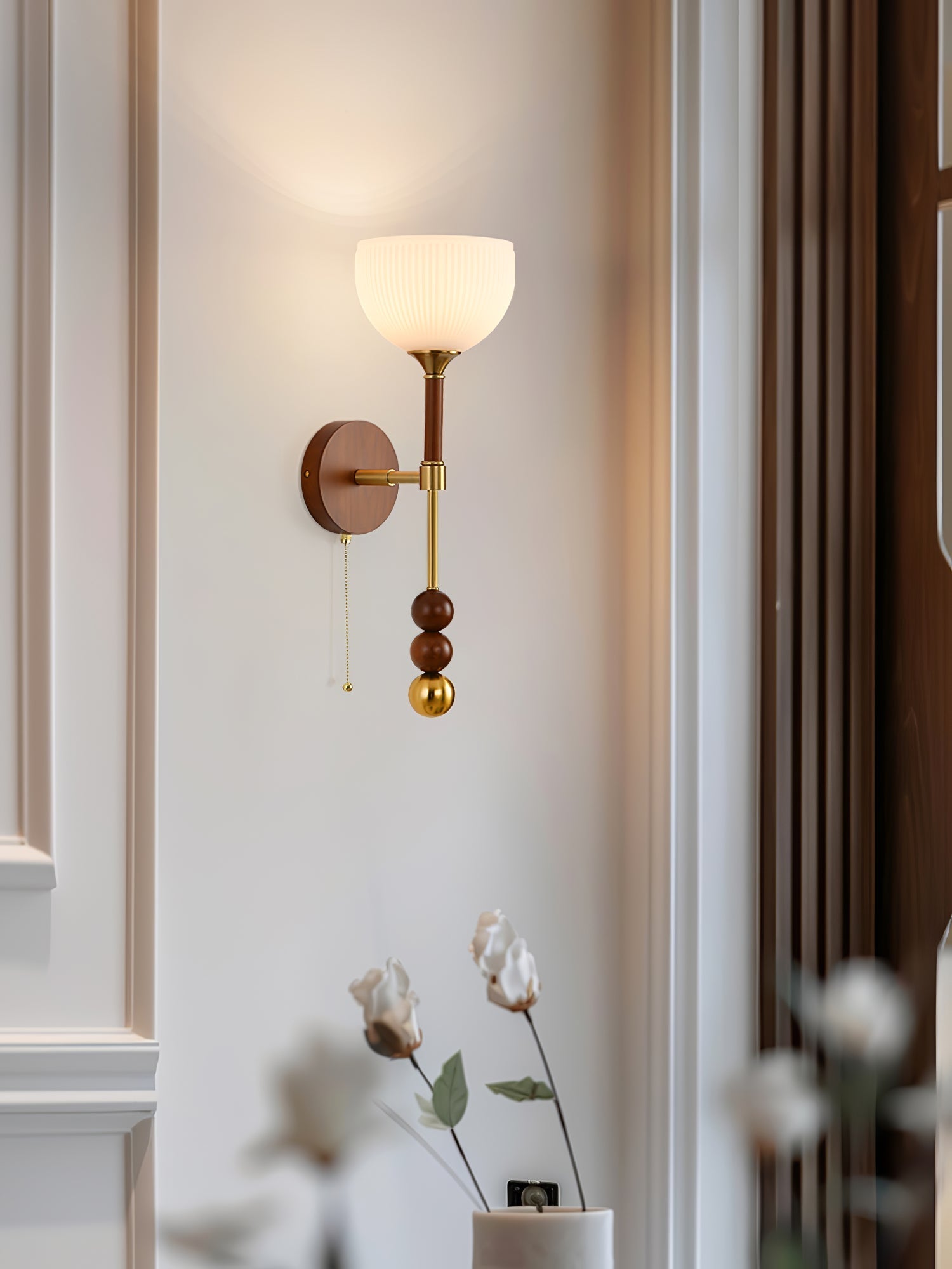 Hilda Roma Elegance Wood Sconce Wall lamp-Neutral Decor