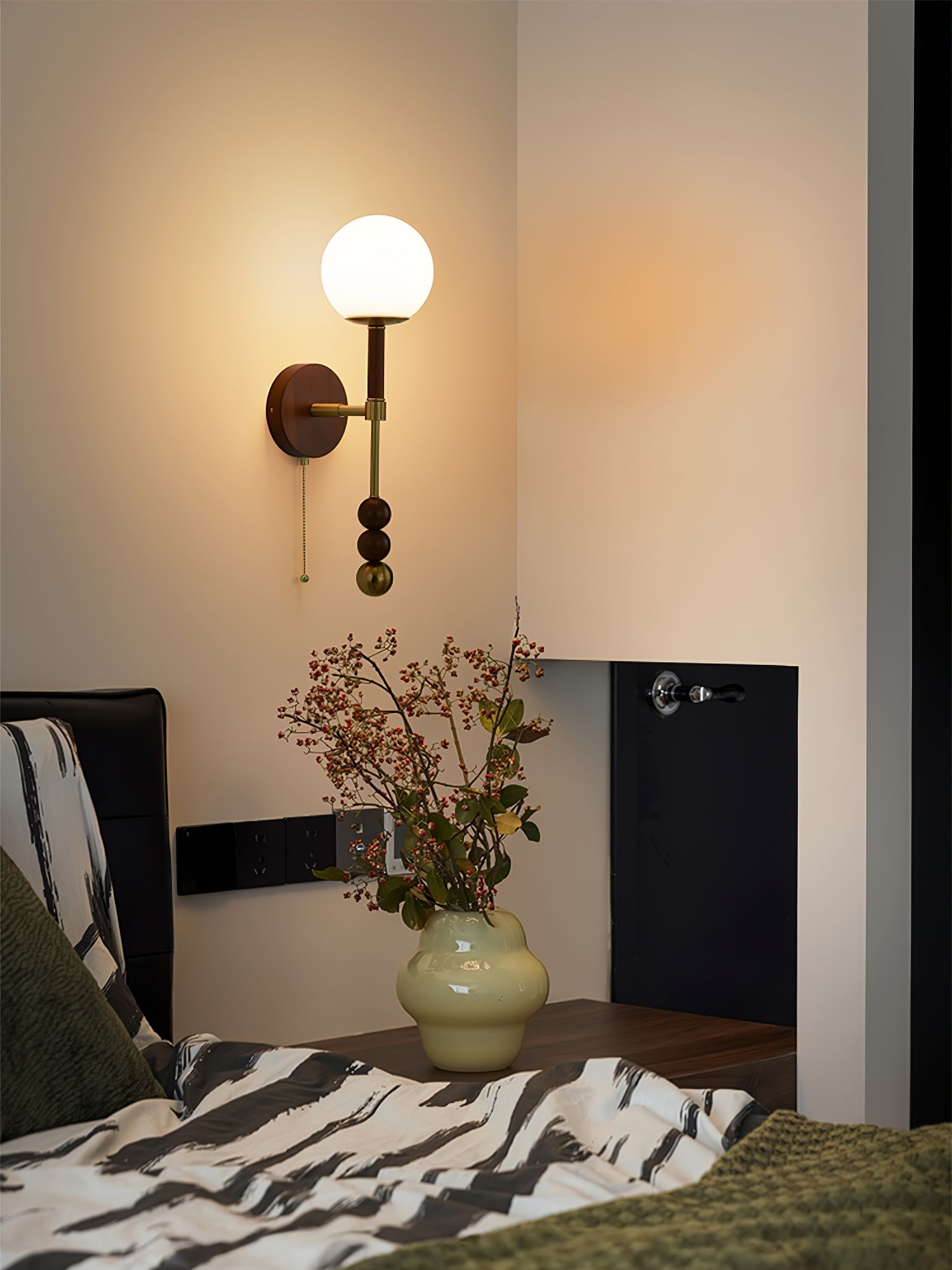 Hilda Roma Elegance Wood Sconce Wall lamp-Neutral Decor