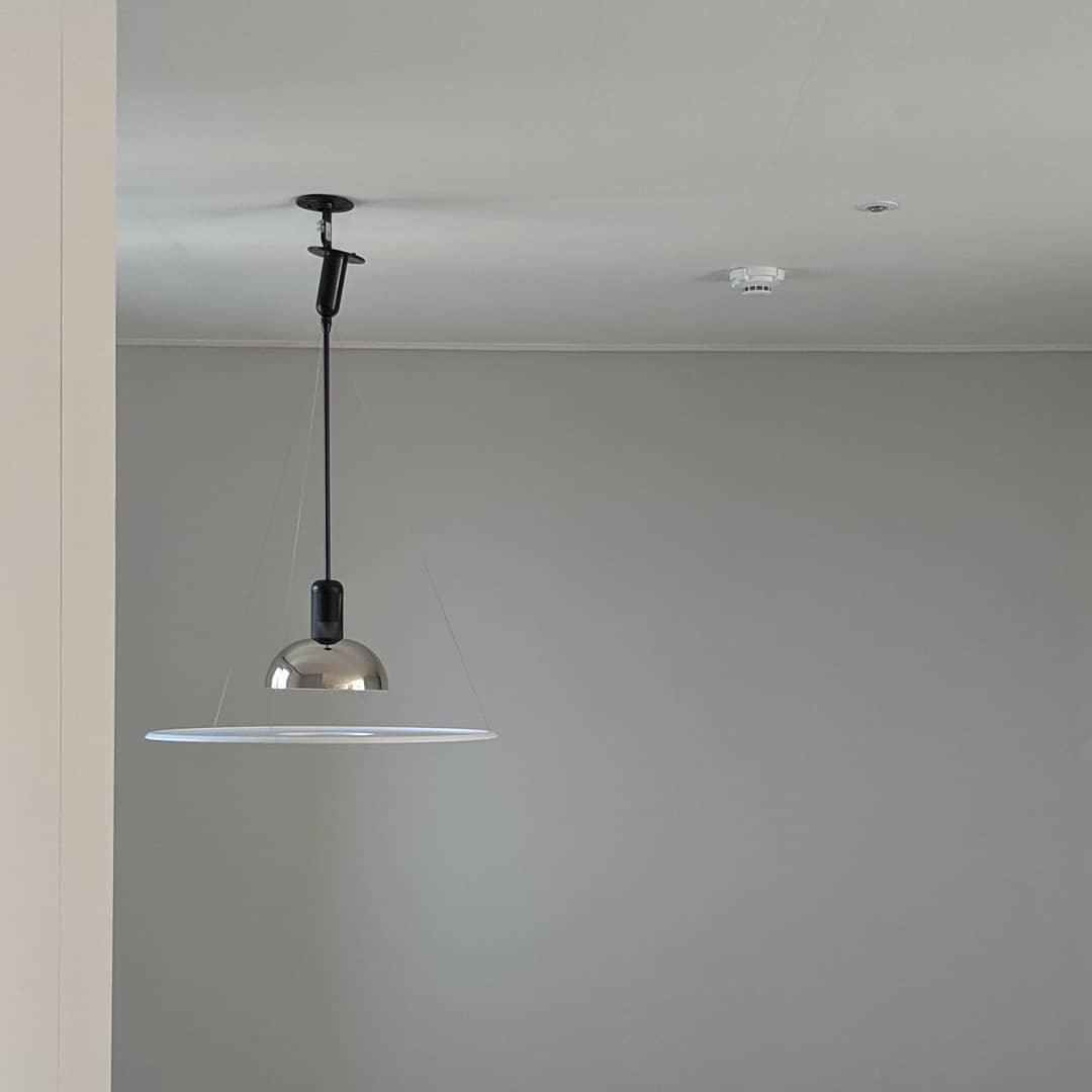 Vero Flying Saucer Pendant Light-Neutral Decor