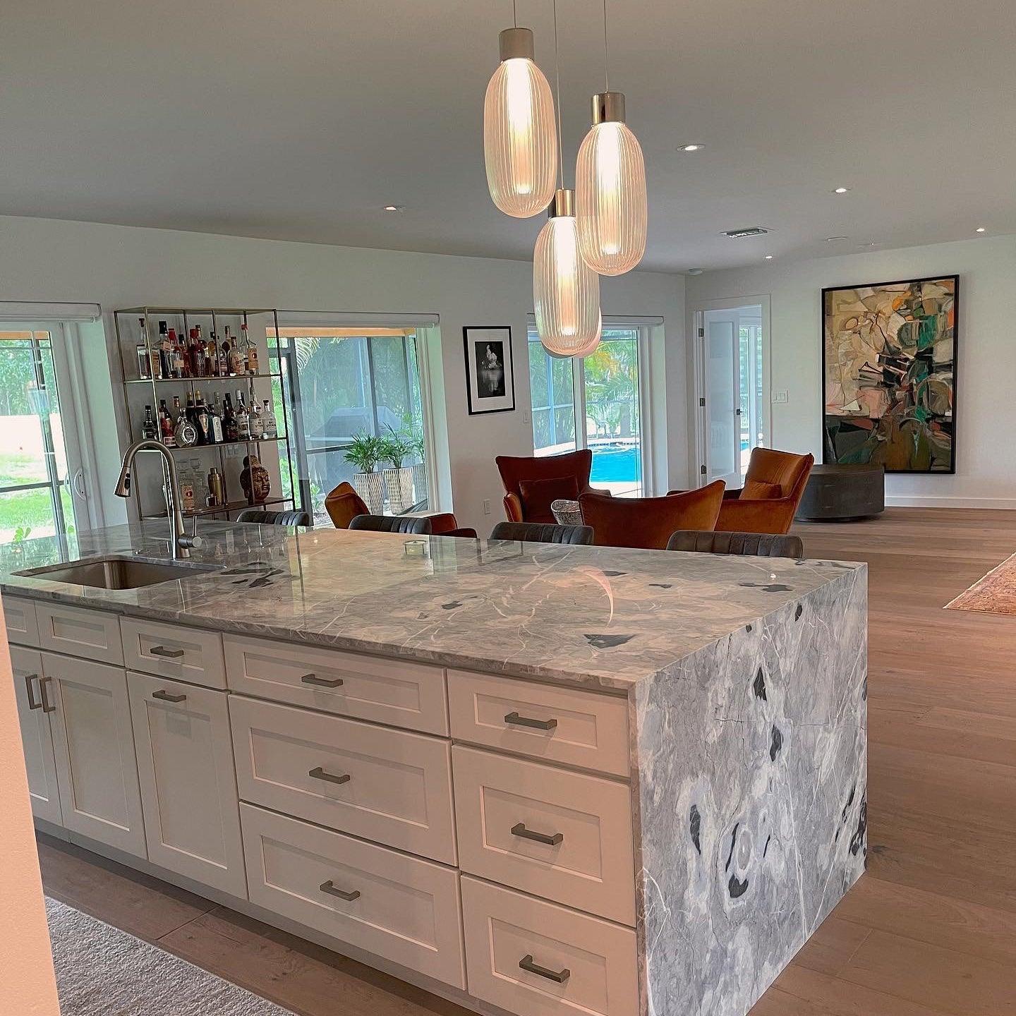 Elaro Aluminum Classic Pendant Lamp-Neutral Decor