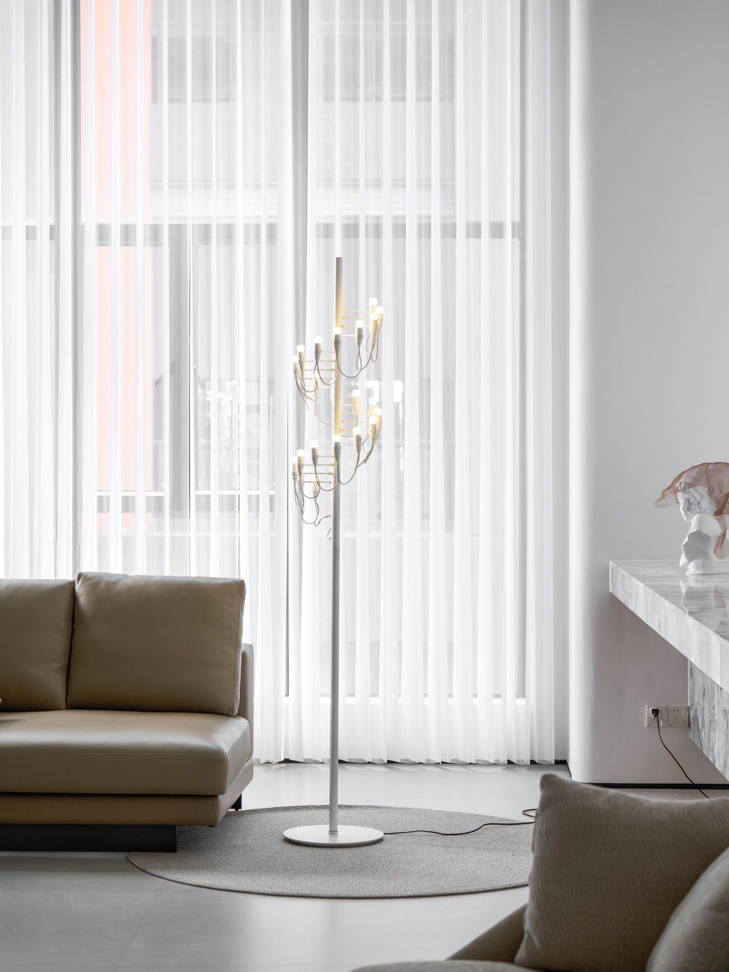 Olliryra Sculptural Steel Floor Lamp-Neutral Decor