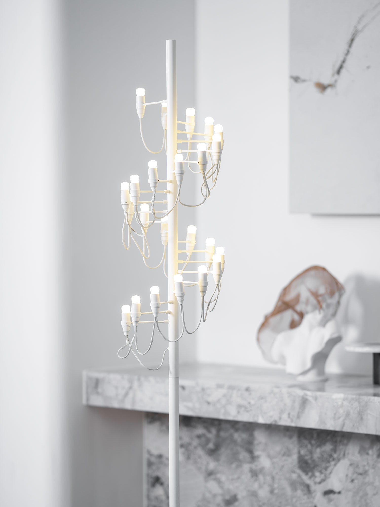 Olliryra Sculptural Steel Floor Lamp-Neutral Decor