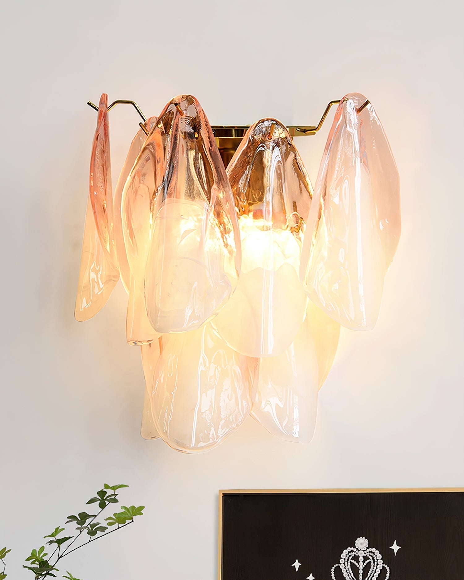 Opheli Petal Glass Wall Lamp