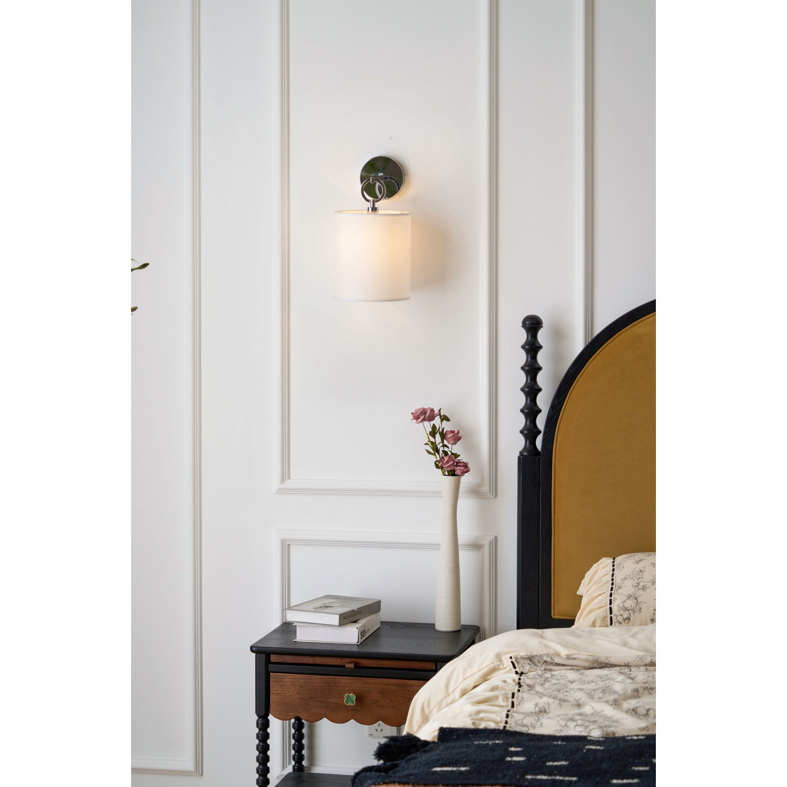 Delphine Wall Lamp