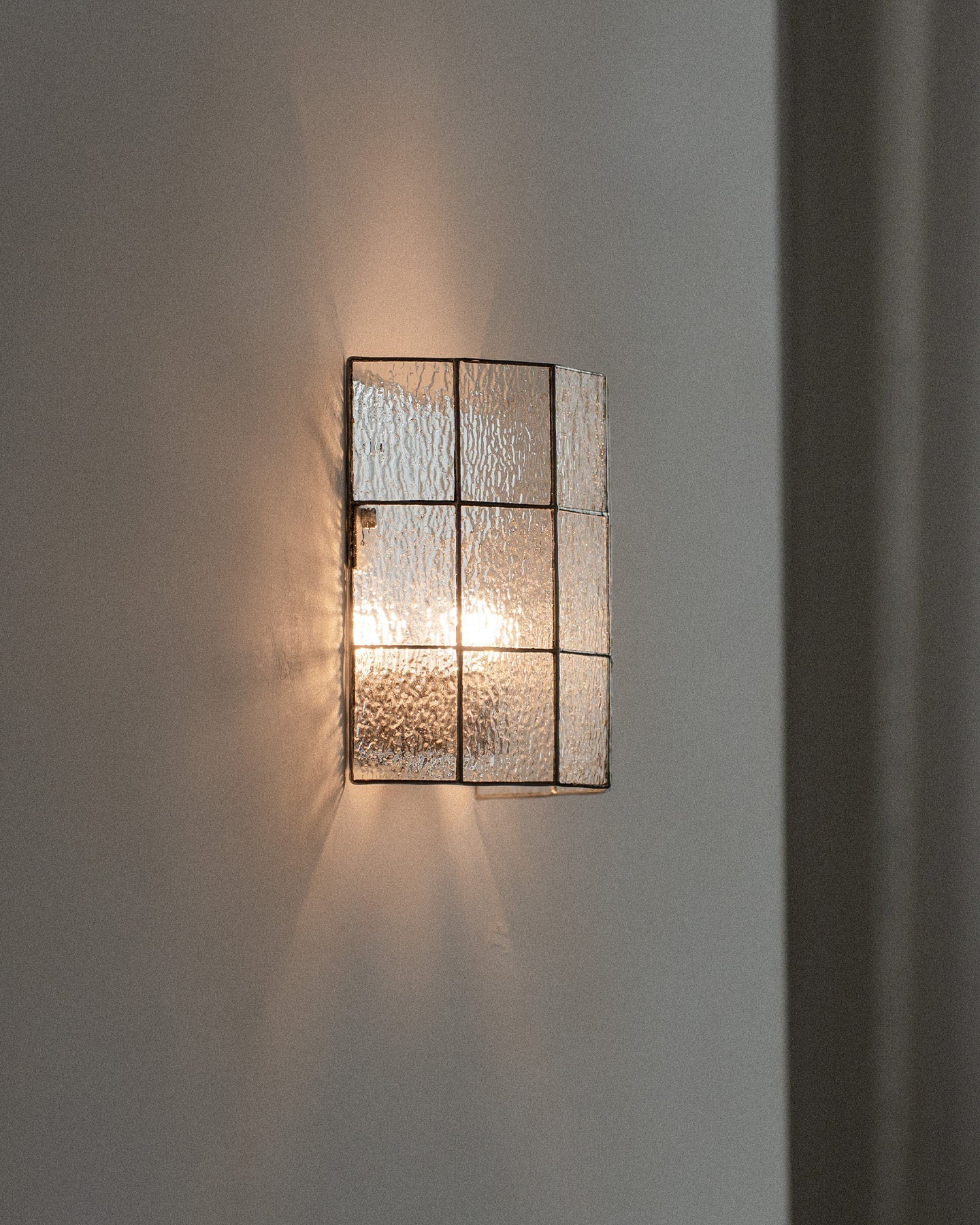 Emberlyn Guy 731 Wall Lamp