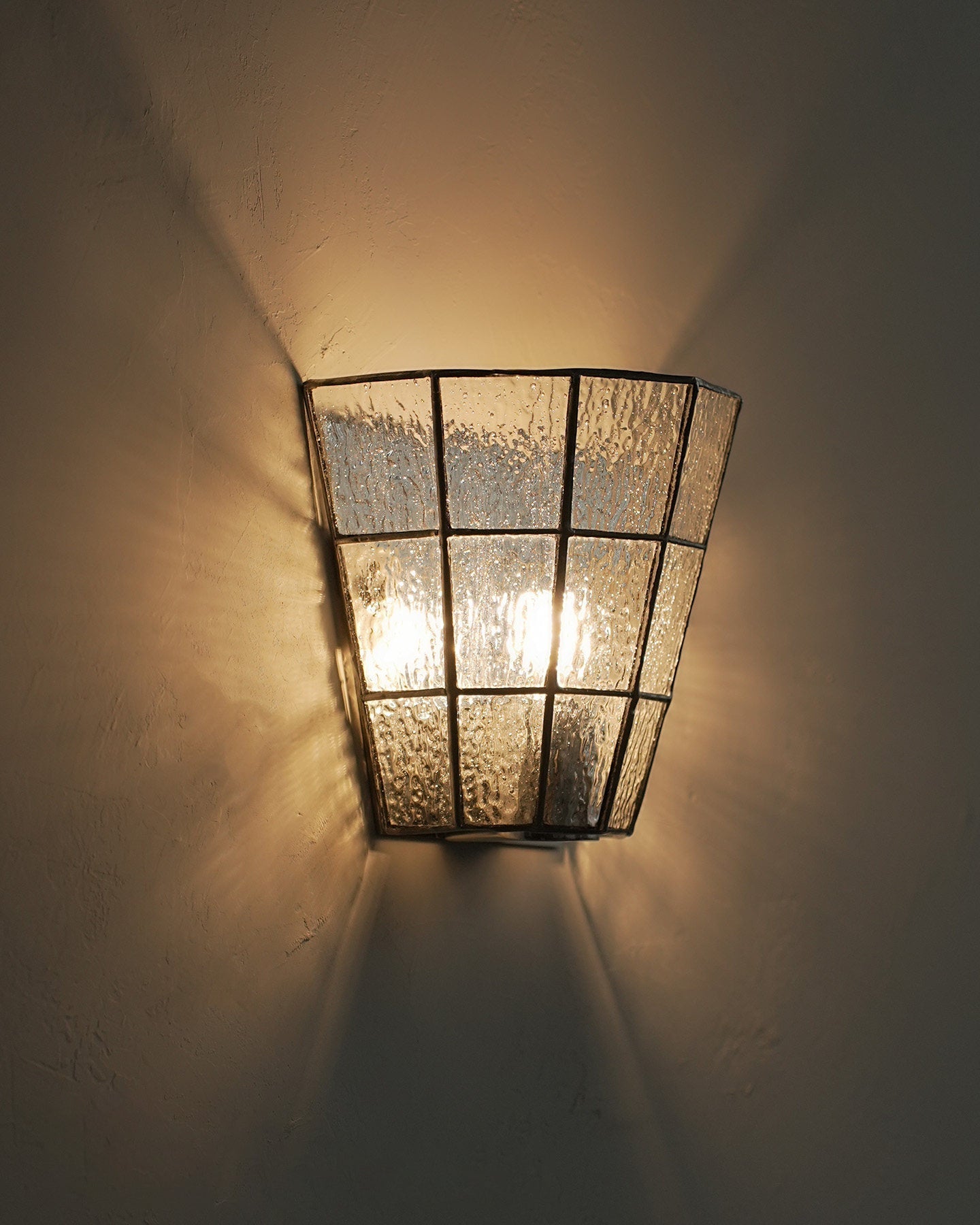 Auretta Wall Light