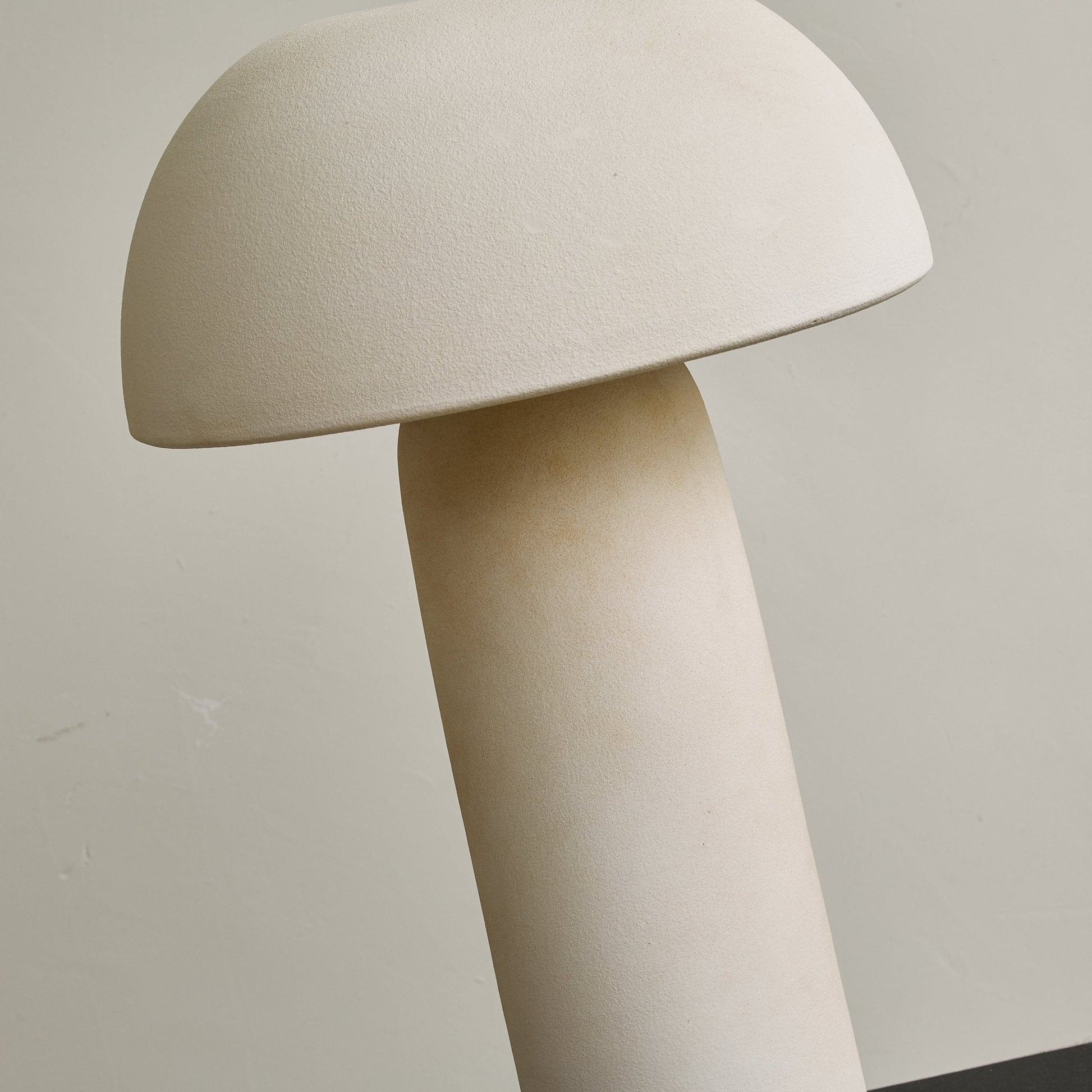 Brolen Ceramic Minimalist Table Lamp-Neutral Decor