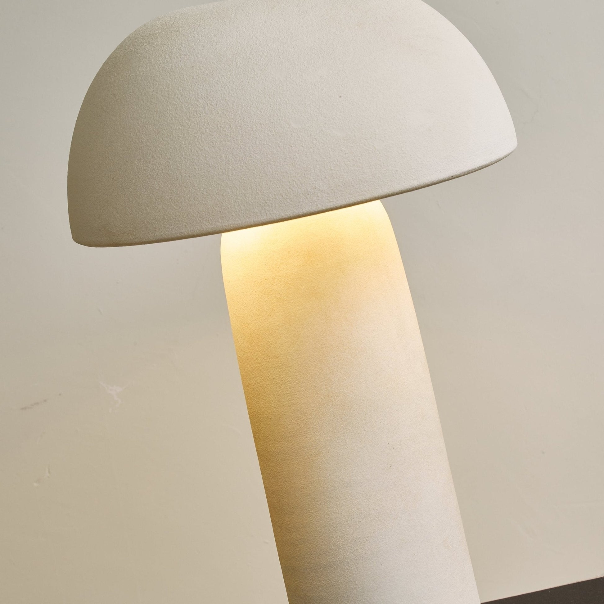Brolen Ceramic Minimalist Table Lamp-Neutral Decor
