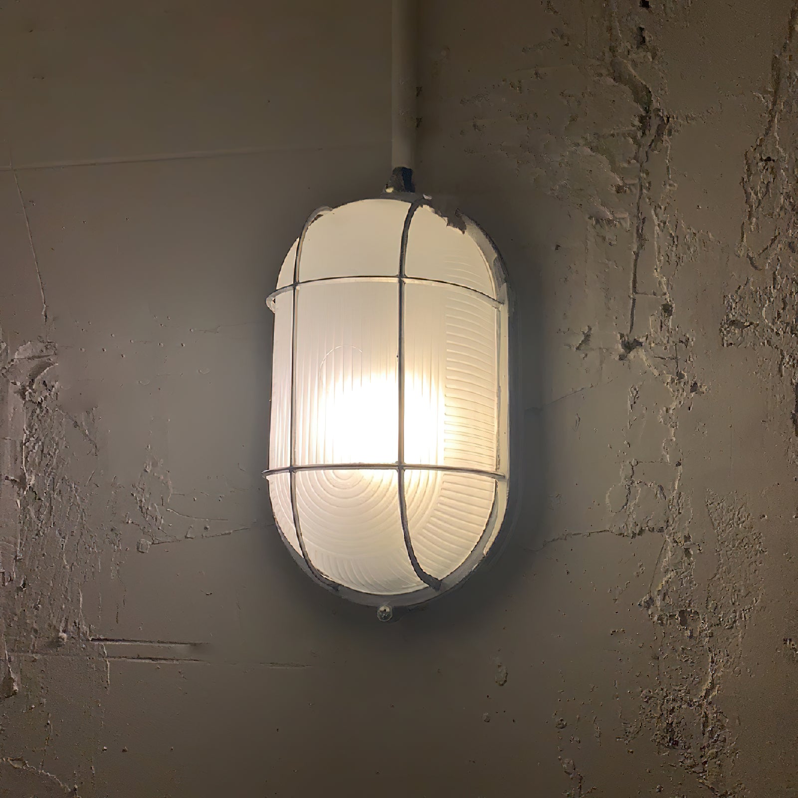 Rowan Outdoor Wall Lamp