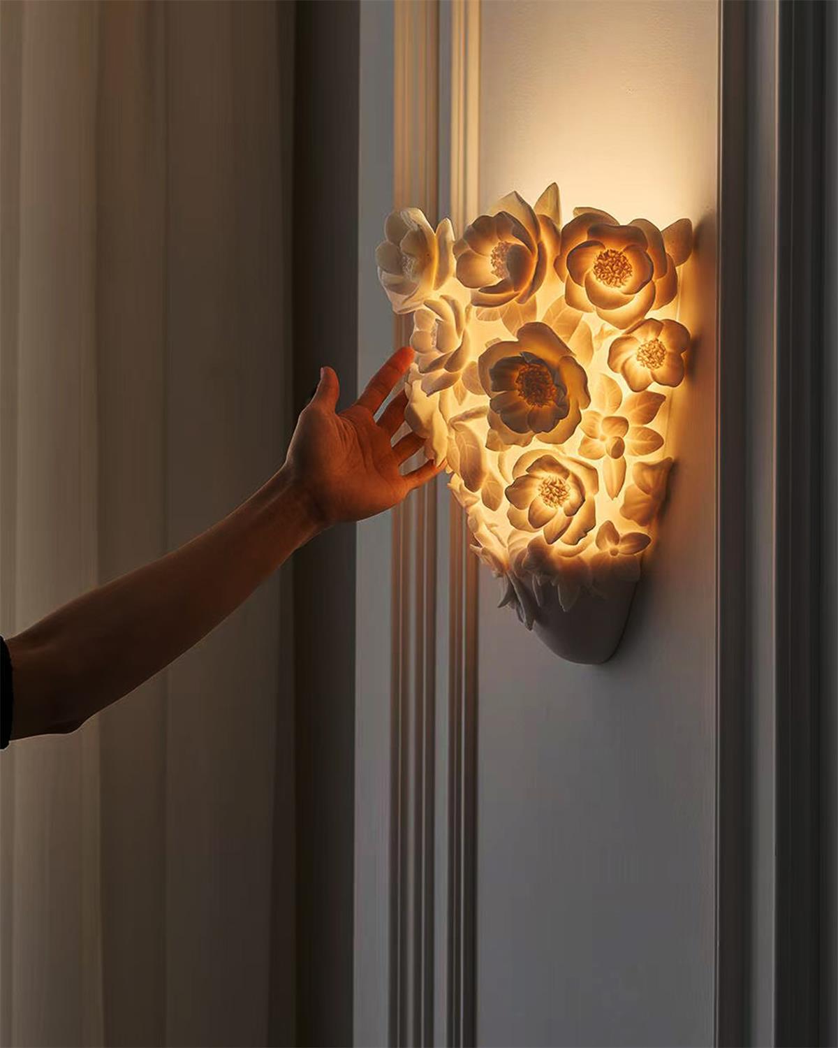 Floravelle Wall Lamp