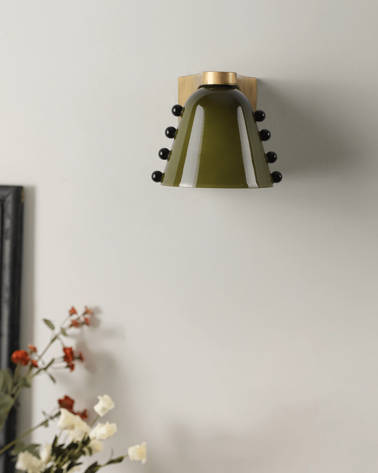 Jude Art Deco Glass Wall Lamp-Neutral Decor