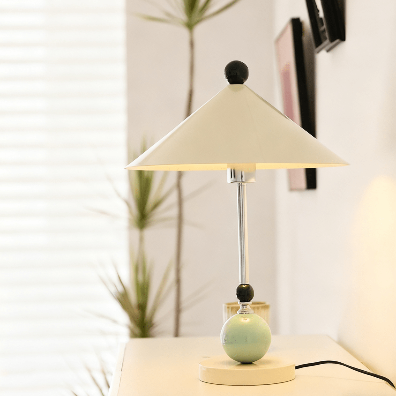 Geo Orb Table Light-Neutral Decor