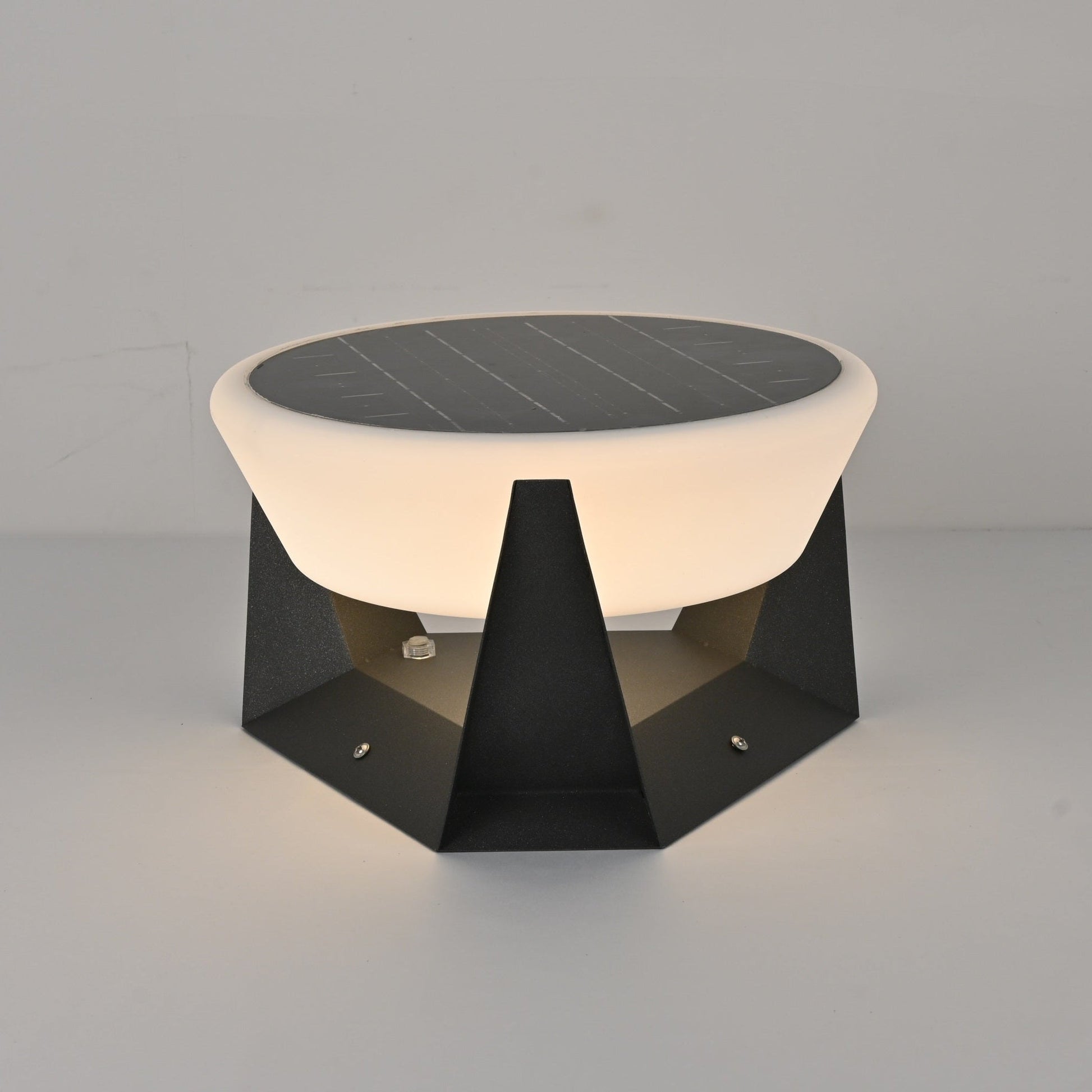 Auren Modern Solar Outdoor Light-Neutral Decor