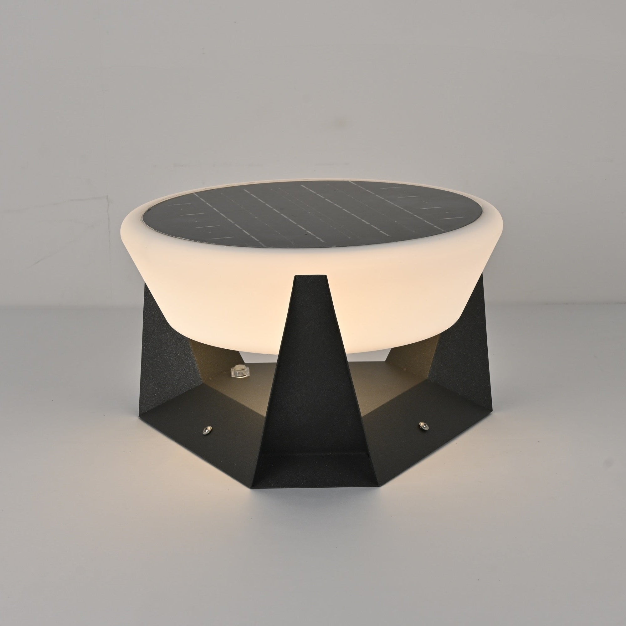 Auren Modern Solar Outdoor Light-Neutral Decor