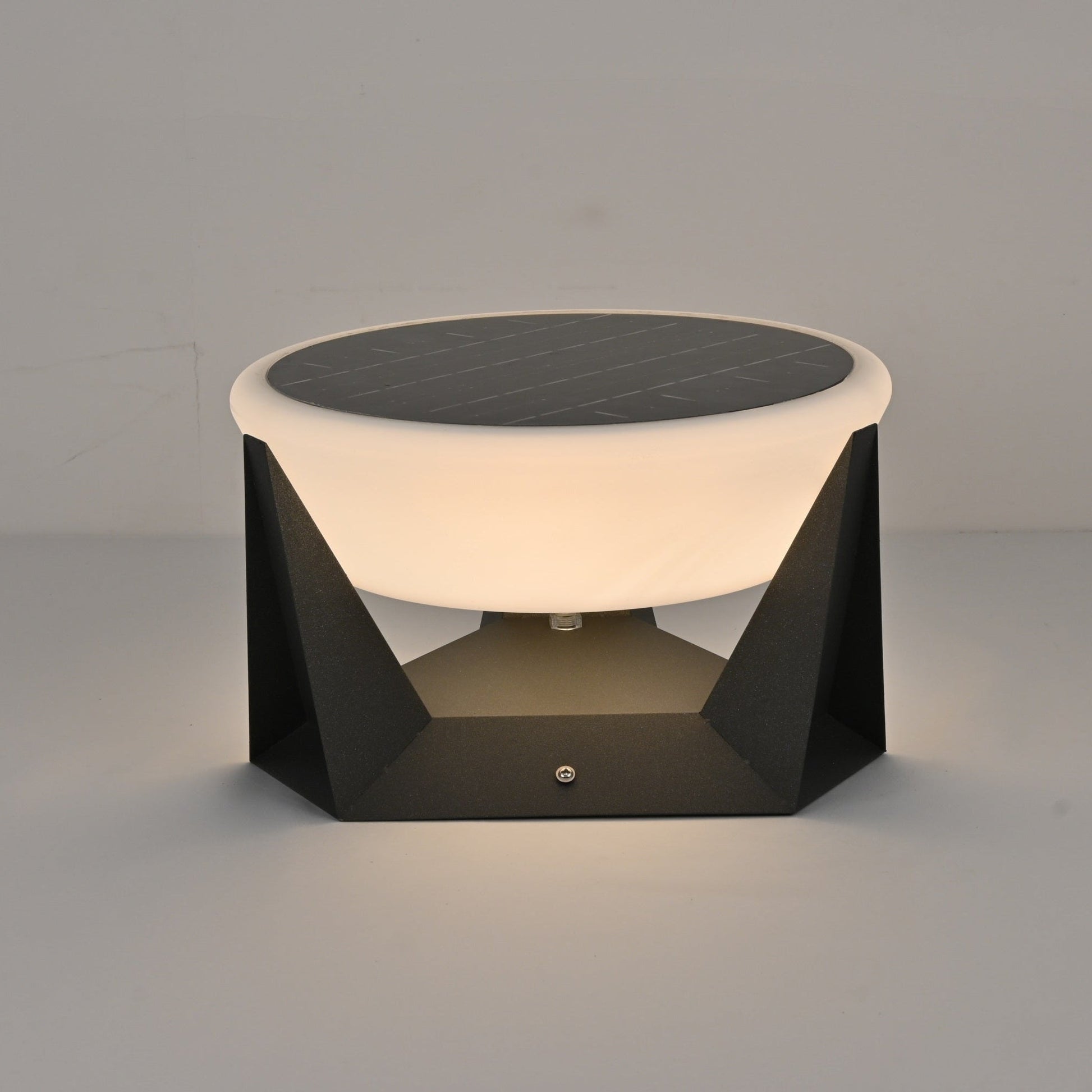 Auren Modern Solar Outdoor Light-Neutral Decor
