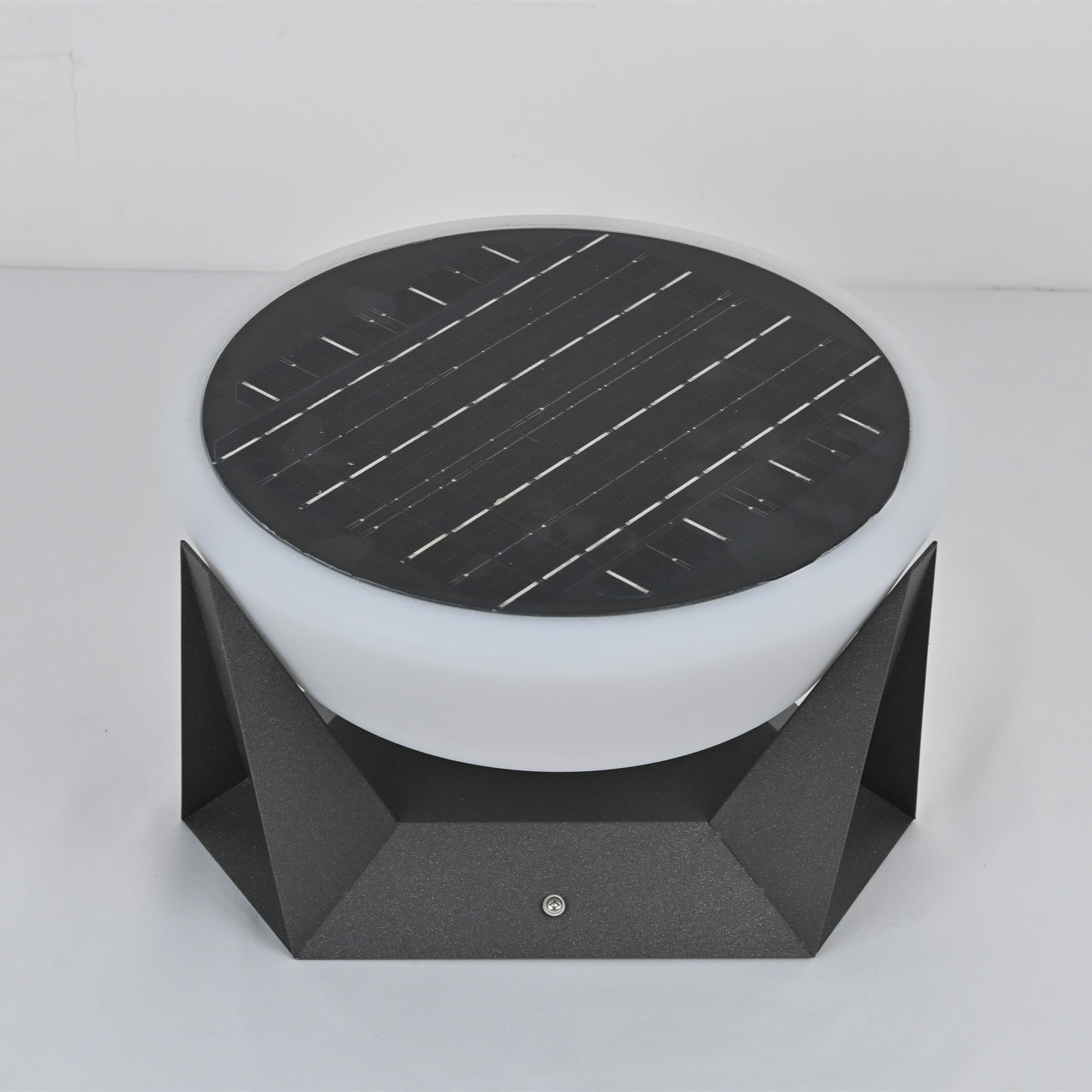 Auren Modern Solar Outdoor Light-Neutral Decor