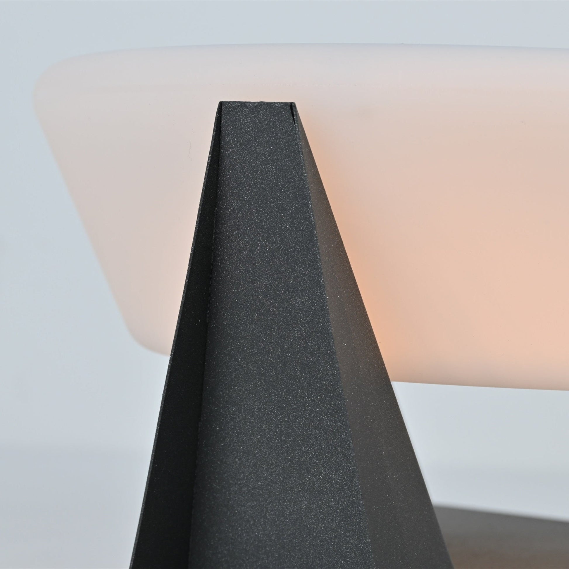 Auren Modern Solar Outdoor Light-Neutral Decor