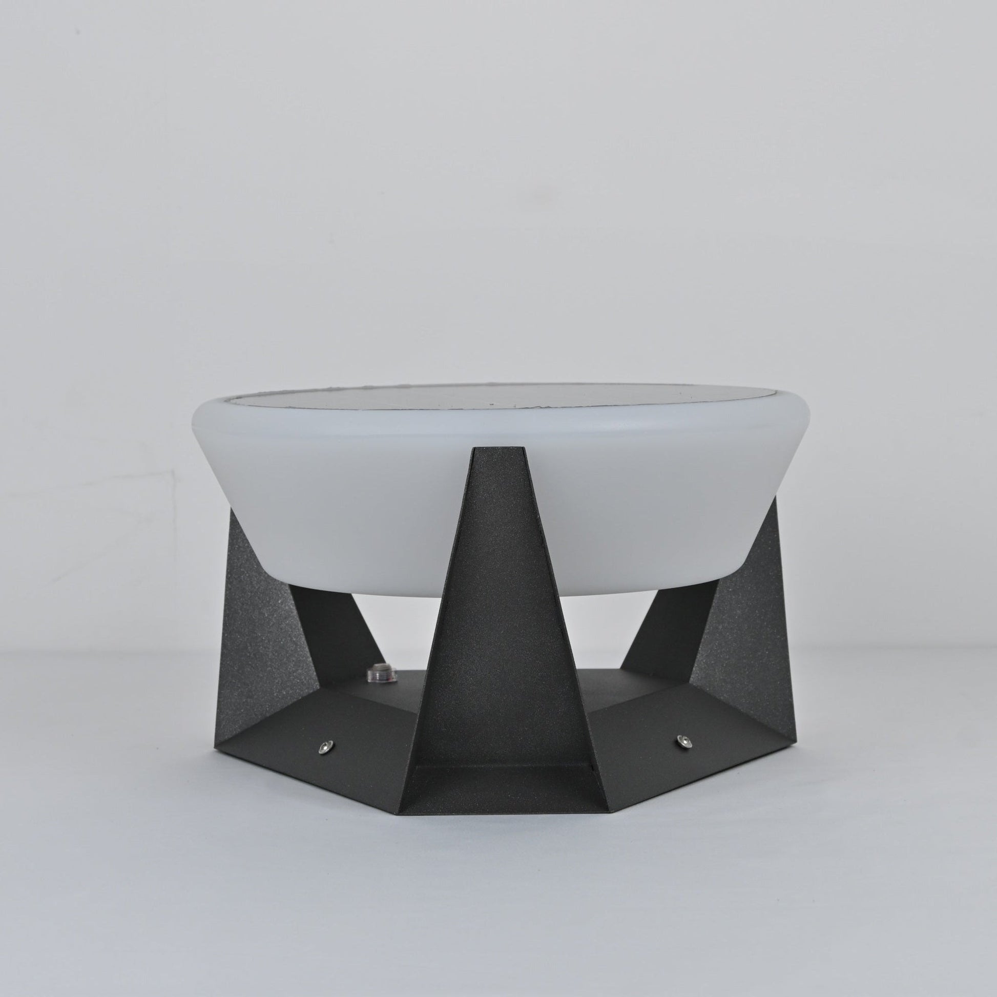 Auren Modern Solar Outdoor Light-Neutral Decor