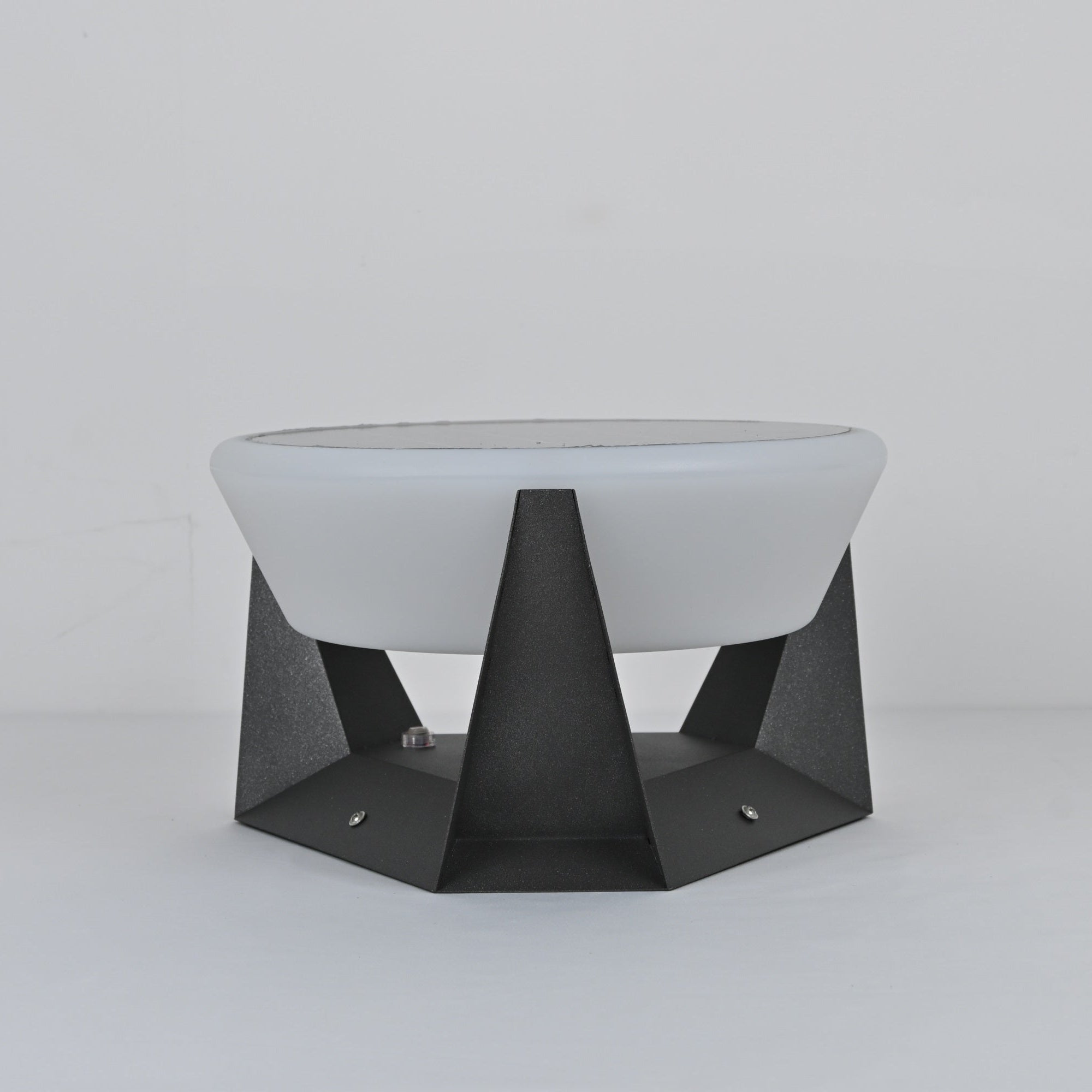 Auren Modern Solar Outdoor Light-Neutral Decor