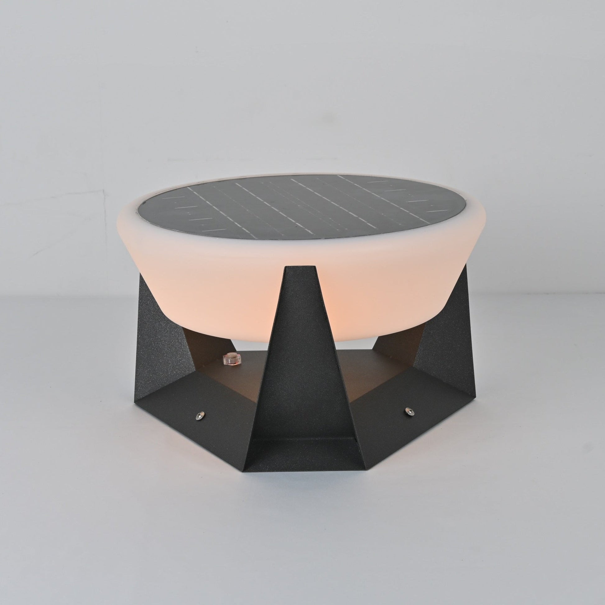 Auren Modern Solar Outdoor Light-Neutral Decor