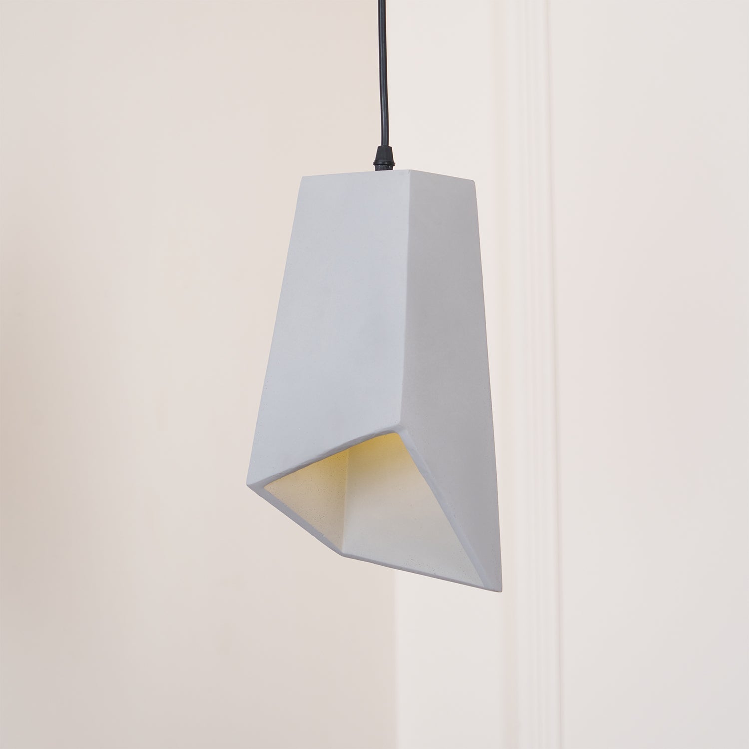 Geo Industrial Cement Pendant Light-Neutral Decor