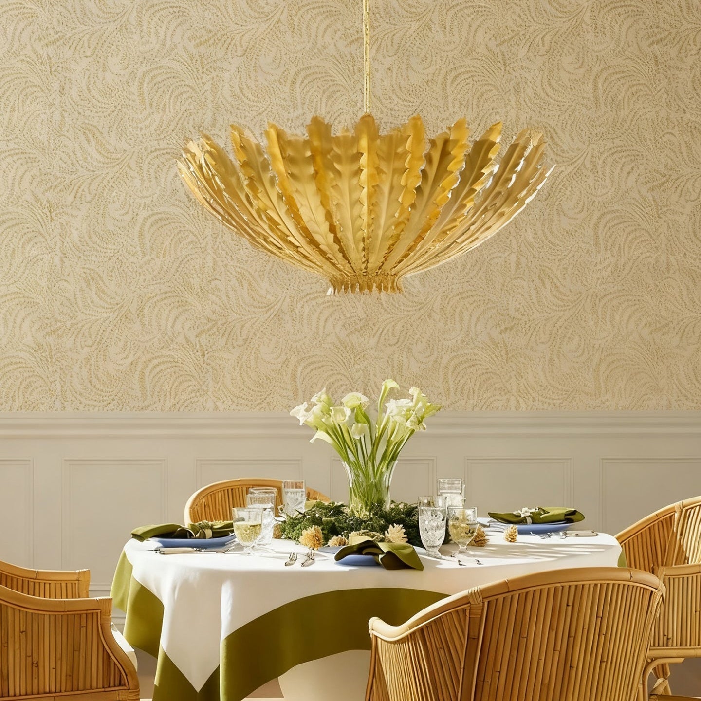 Aurelia Luxurious Gilded Acanthus Chandelier-Neutral Decor