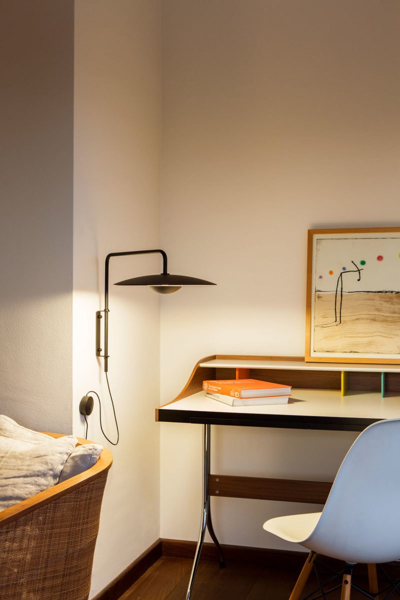 Abnormal Classic Modern Minimalist Plug-In Wall Lamp-Neutral Decor