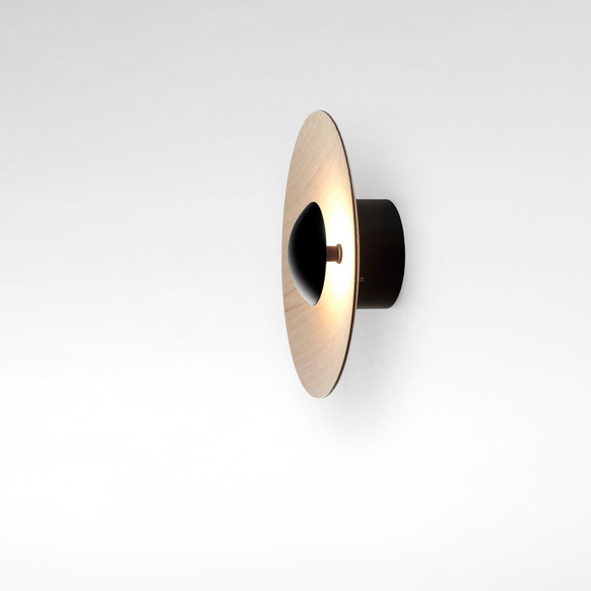 Ginger Modern Minimalist Round Wall Lamp-Neutral Decor