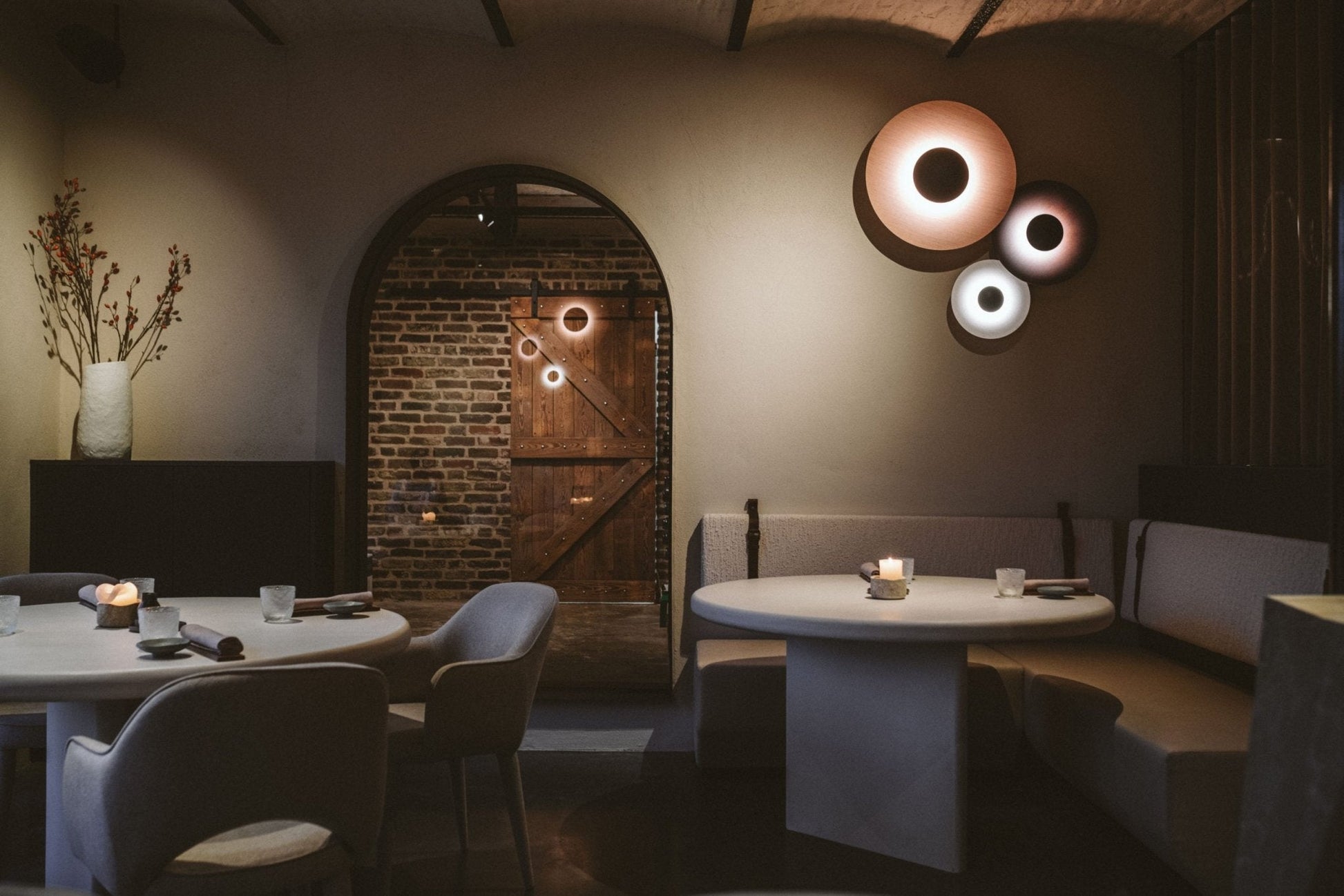 Ginger Modern Minimalist Round Wall Lamp-Neutral Decor