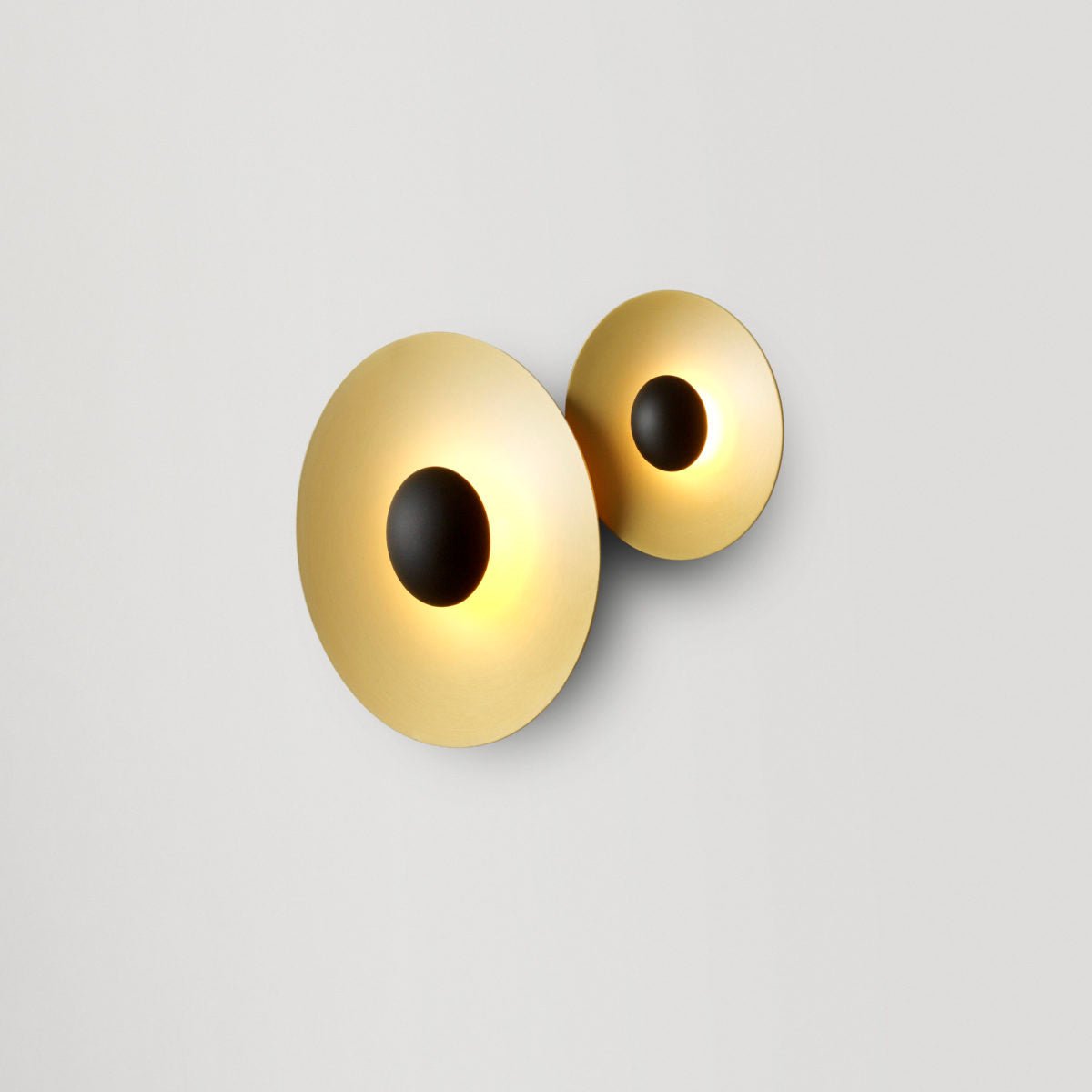 Ginger Modern Minimalist Round Wall Lamp-Neutral Decor