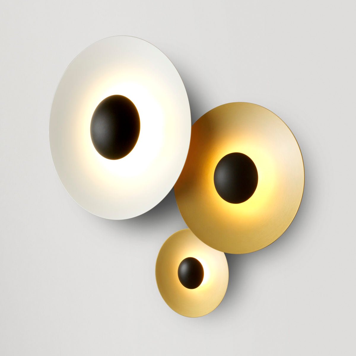 Ginger Modern Minimalist Round Wall Lamp-Neutral Decor