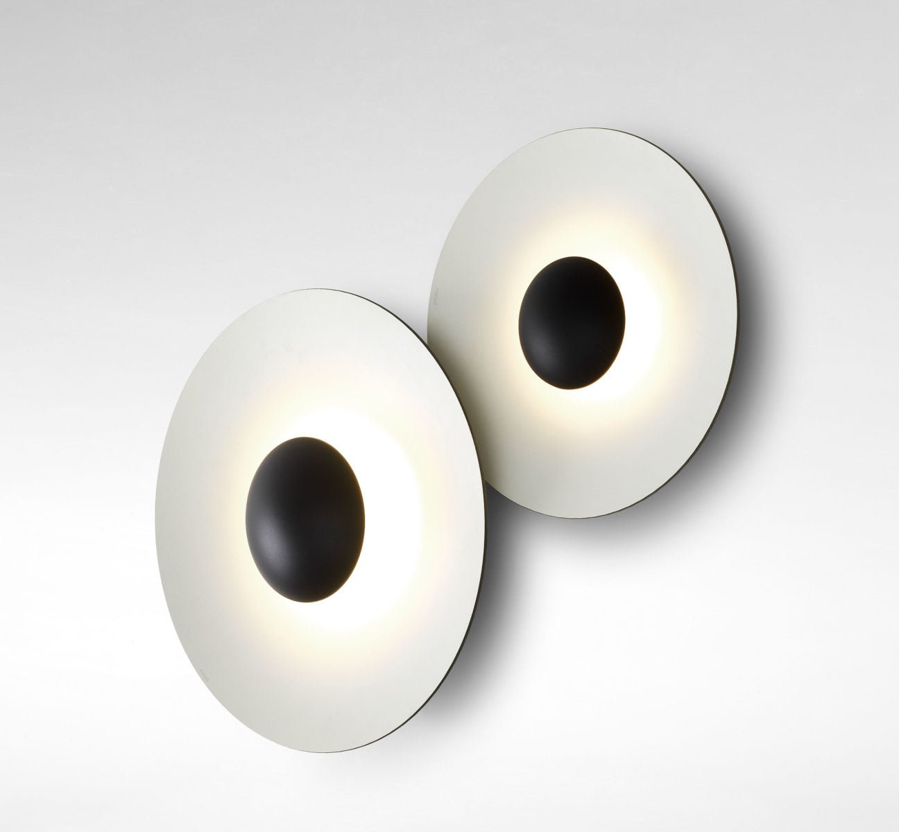 Ginger Modern Minimalist Round Wall Lamp-Neutral Decor