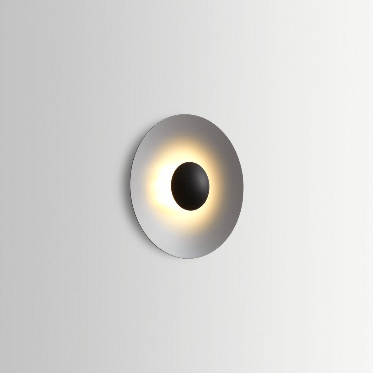 Ginger Modern Minimalist Round Wall Lamp-Neutral Decor