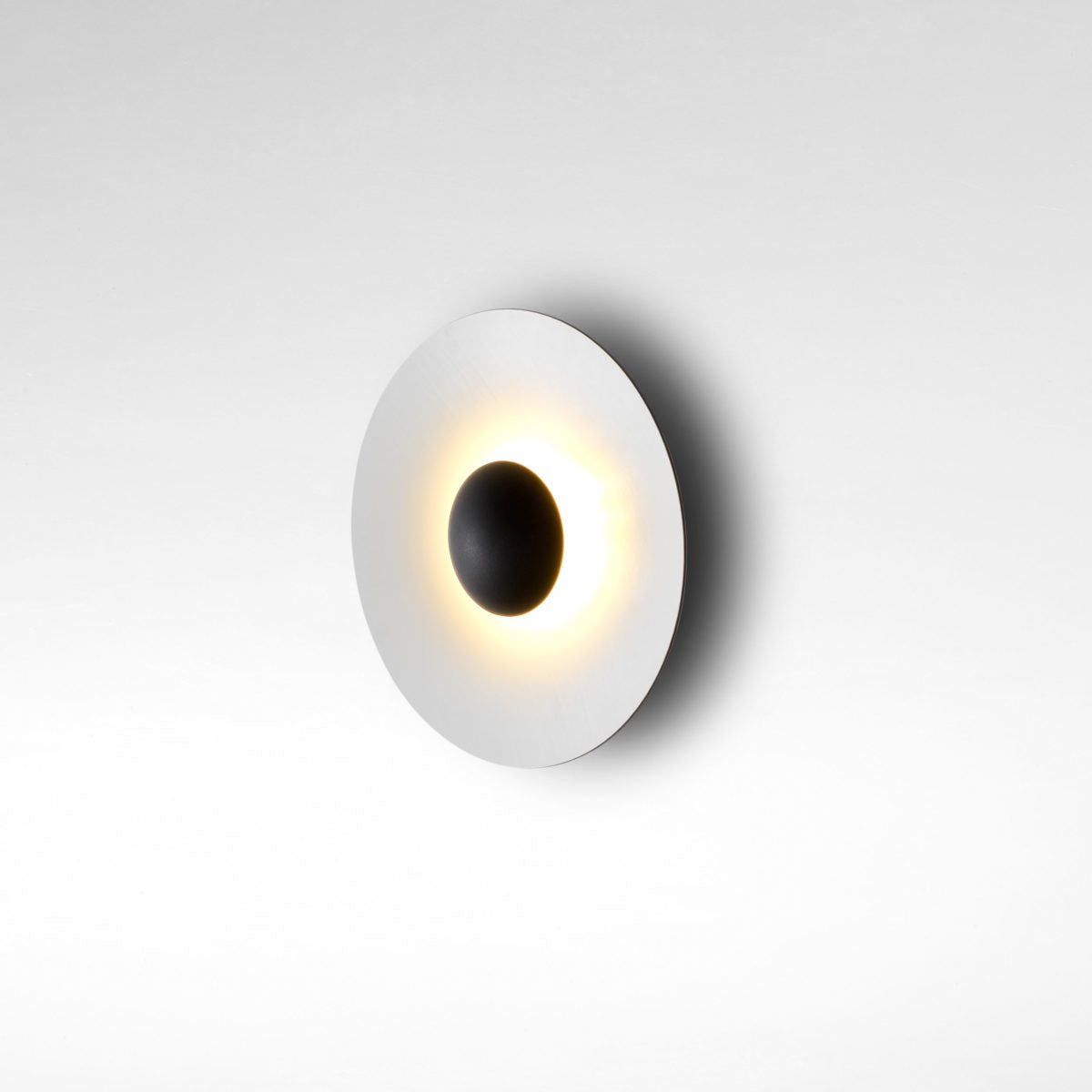 Ginger Modern Minimalist Round Wall Lamp-Neutral Decor