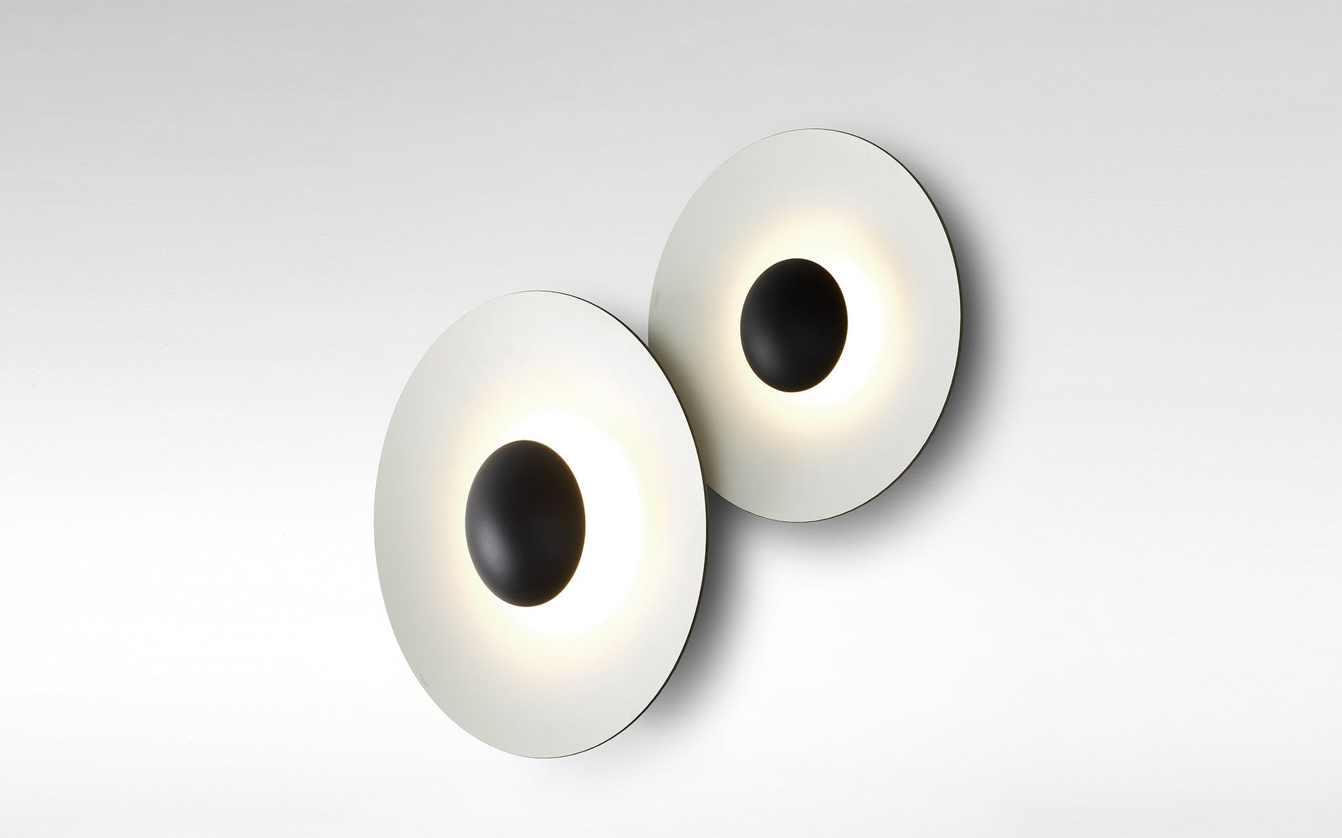 Ginger Modern Minimalist Round Wall Lamp-Neutral Decor