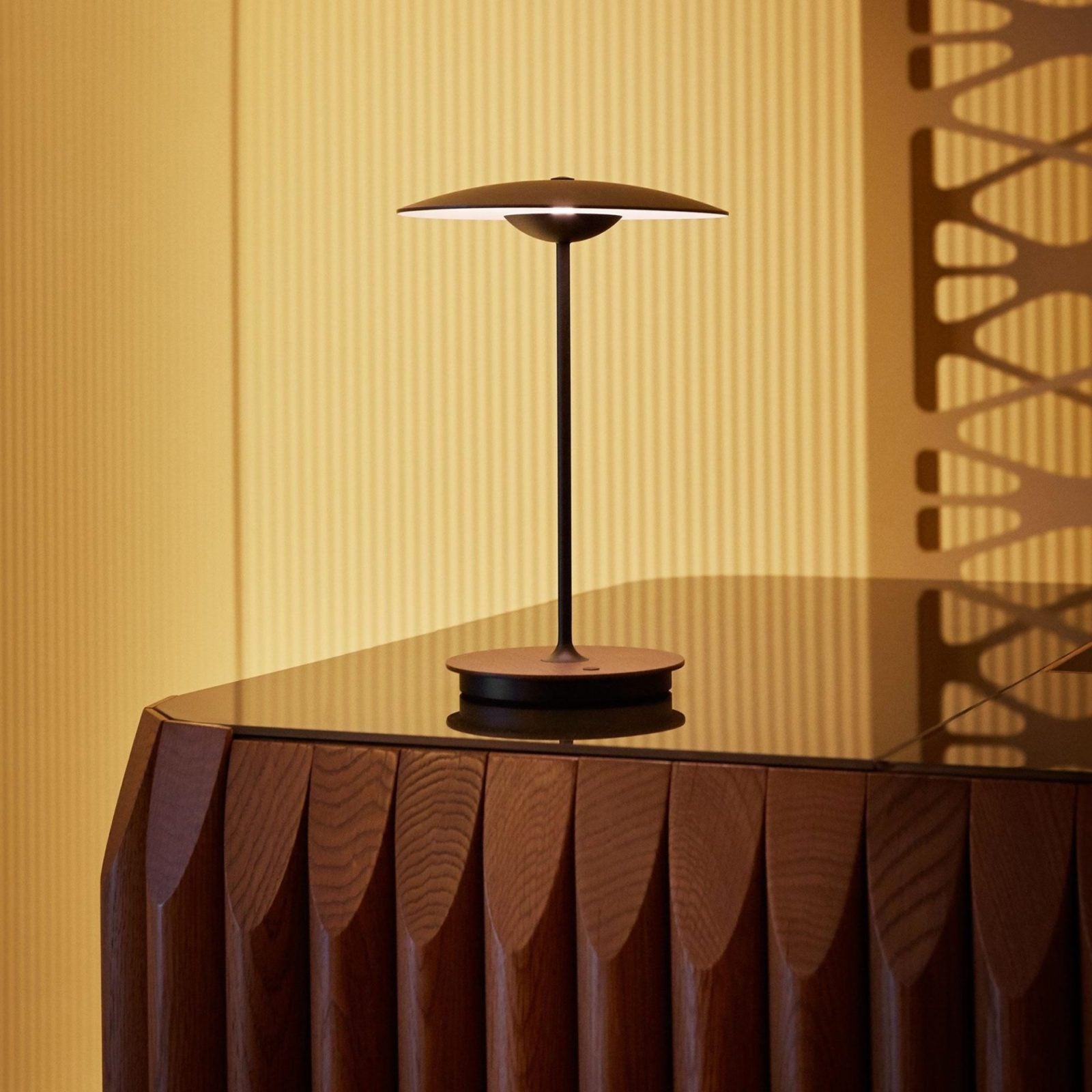 Leloz Table Light Slim Minimalist-Neutral Decor