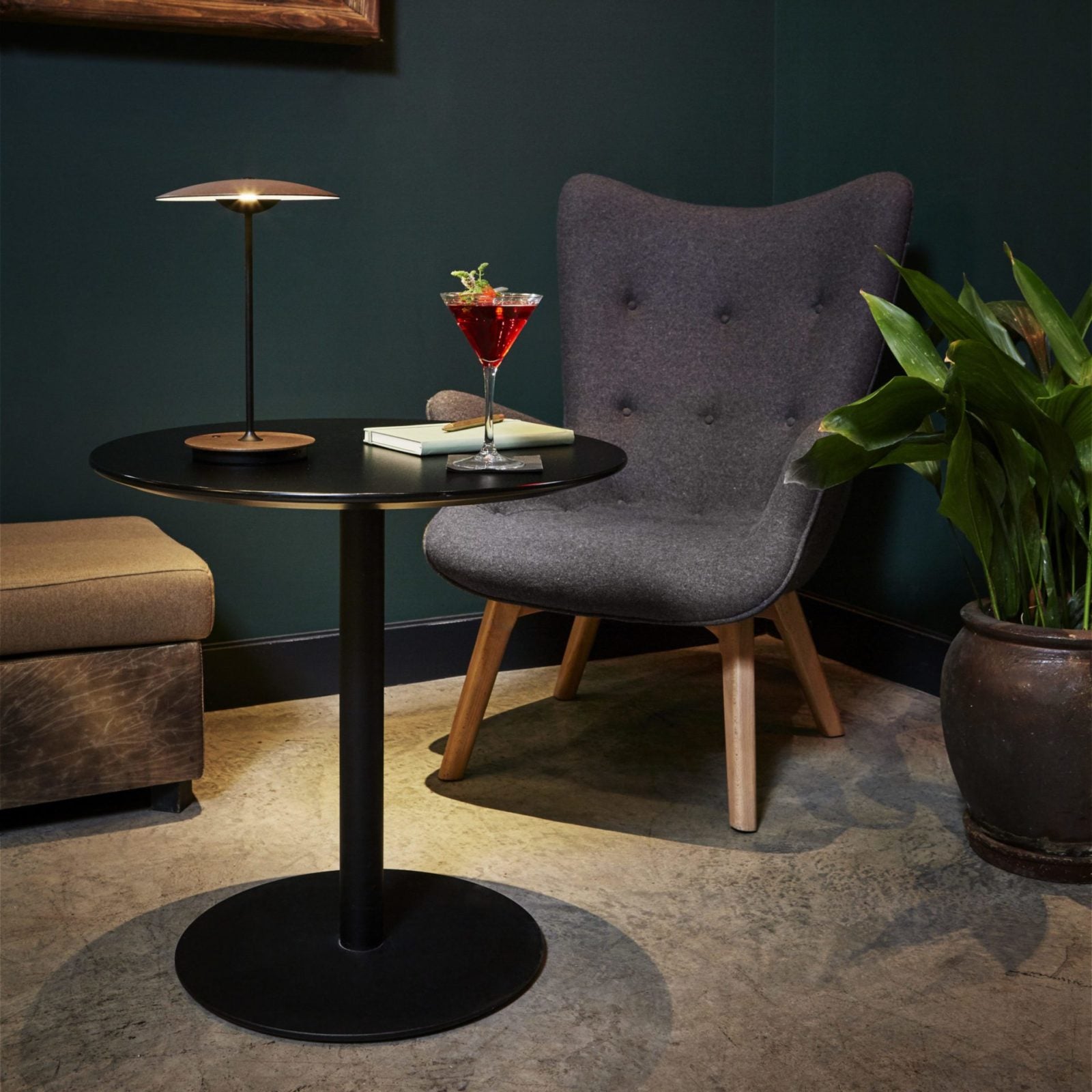 Leloz Table Light Slim Minimalist-Neutral Decor