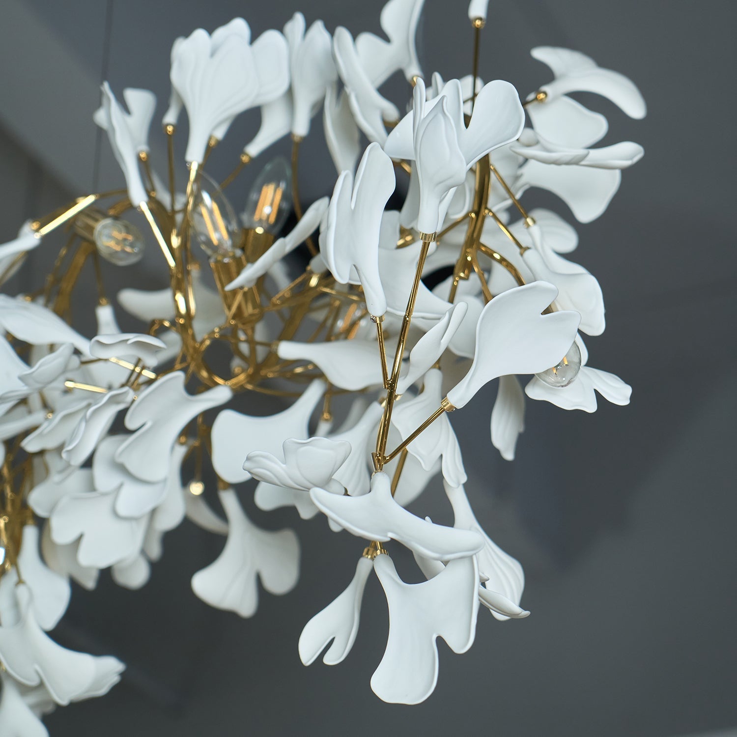 Ririxel Pendant Lamp Gingko Ceramic Petals Gold-Neutral Decor